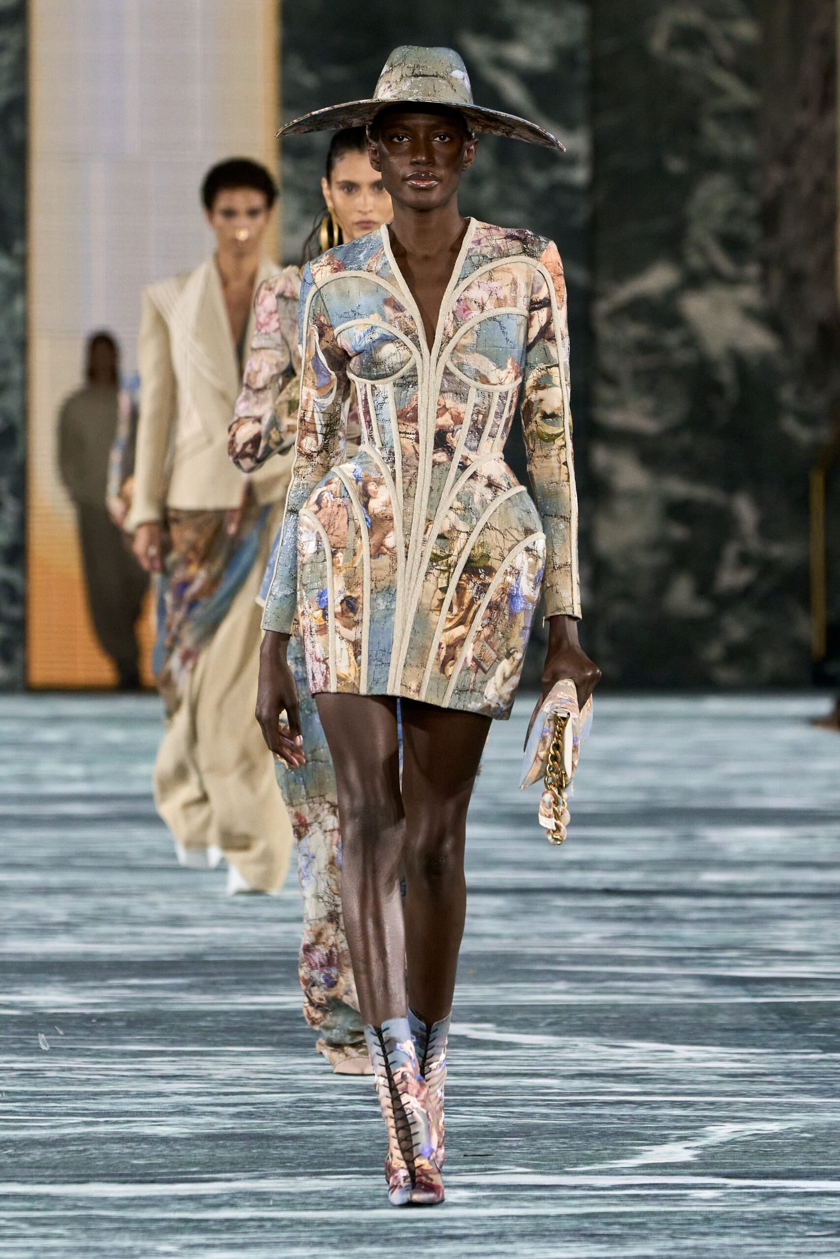 Balmain Spring 2023 Ready-to-Wear Look 24