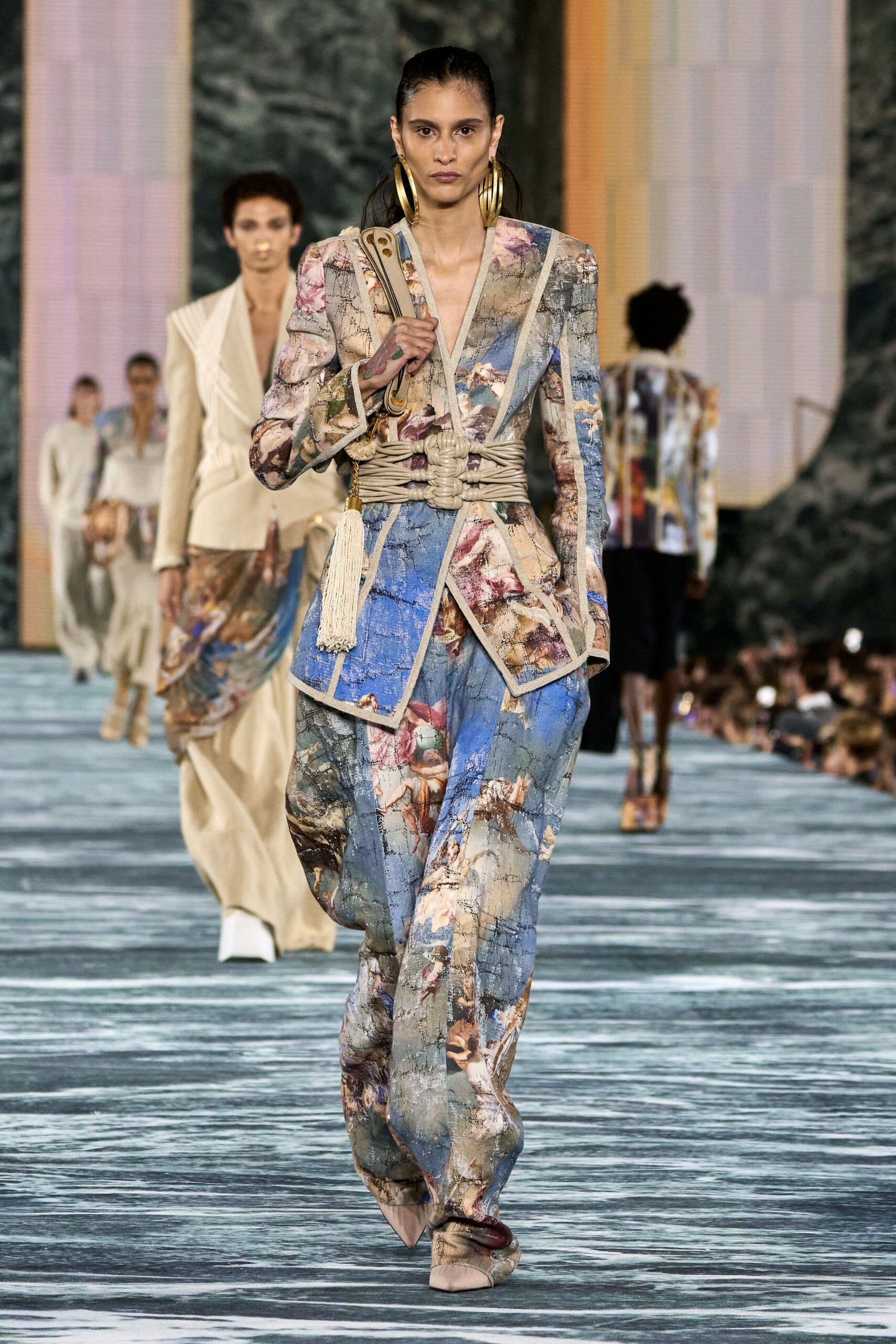 Balmain Spring 2023 Ready-to-Wear Look 25