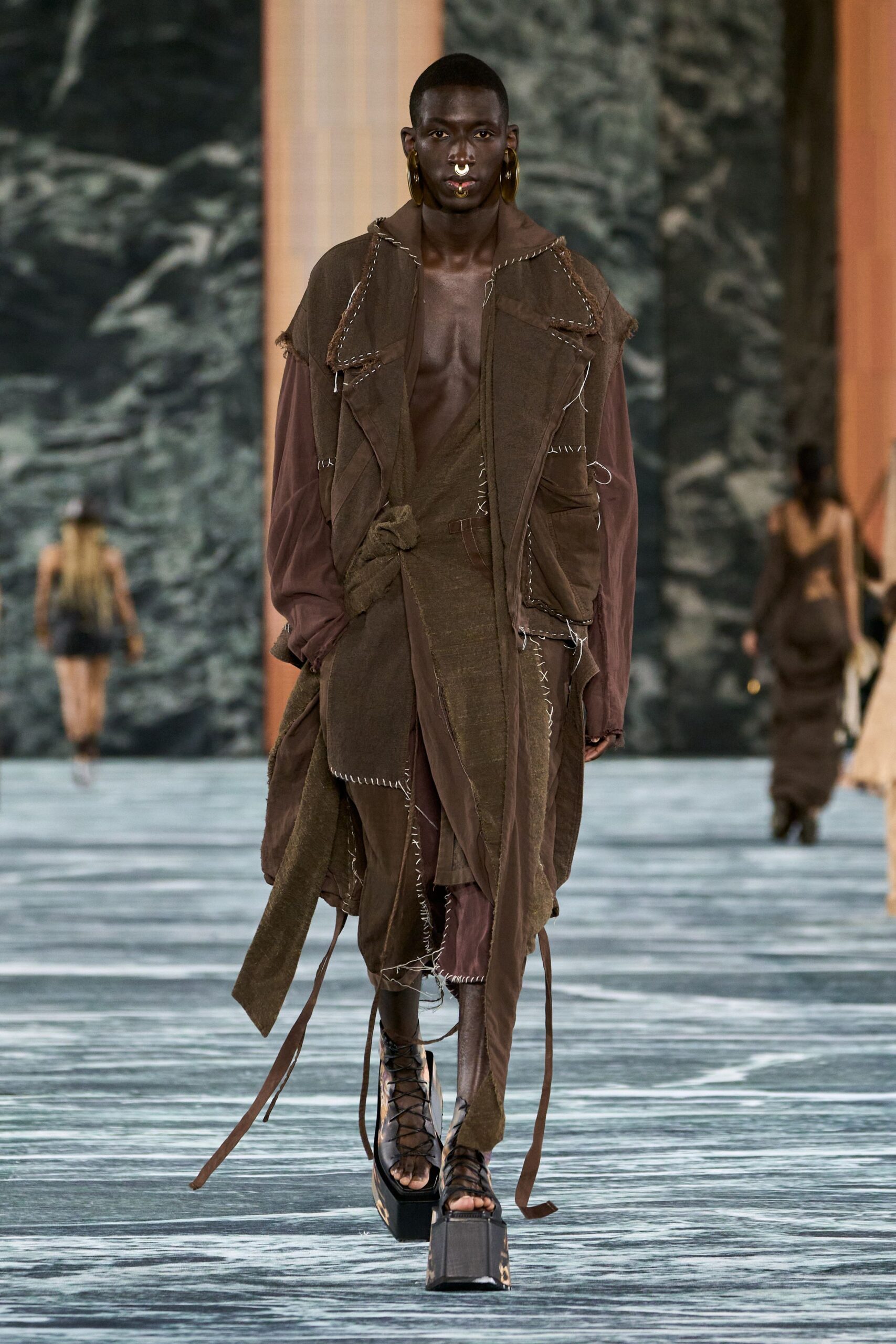 brown cotton long-sleeve collared relaxed layered fringed jacket