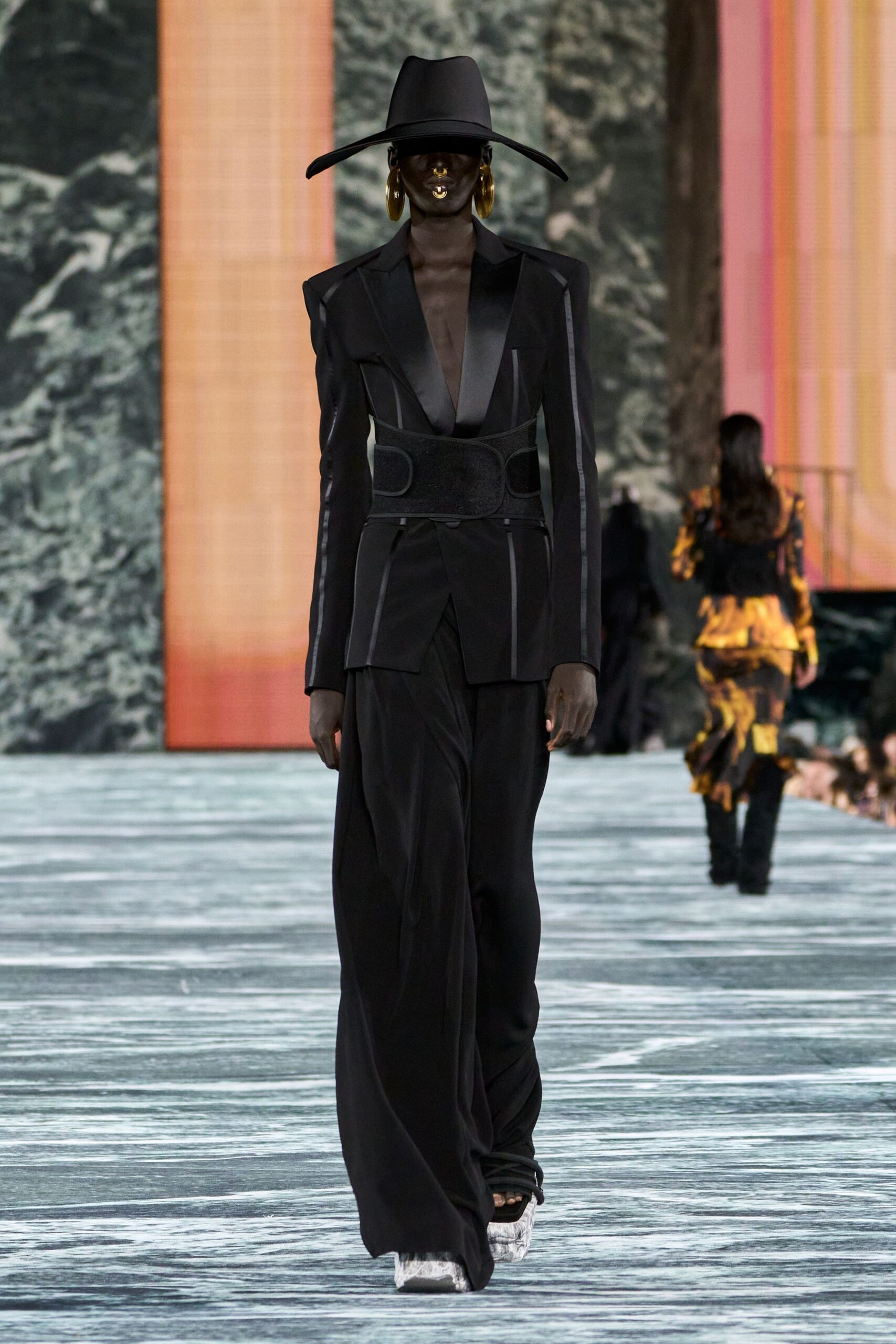 black silk long-sleeve v-neck structured buttoned blazer