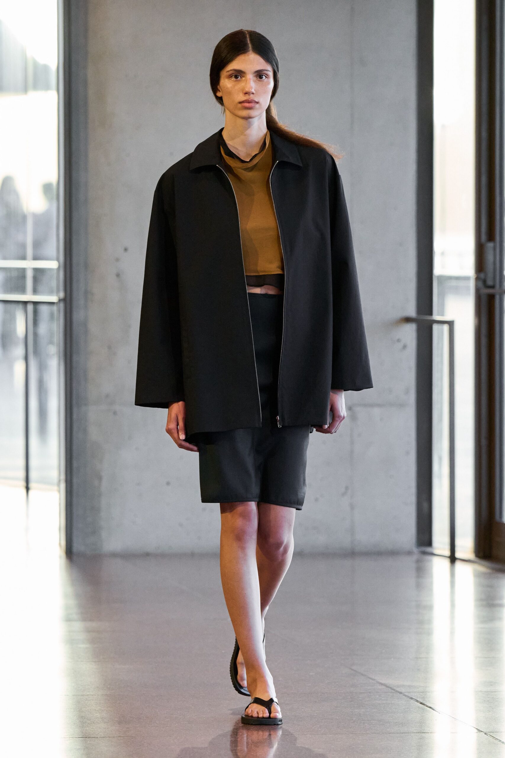 black cotton long-sleeve collared oversized zippered jacket