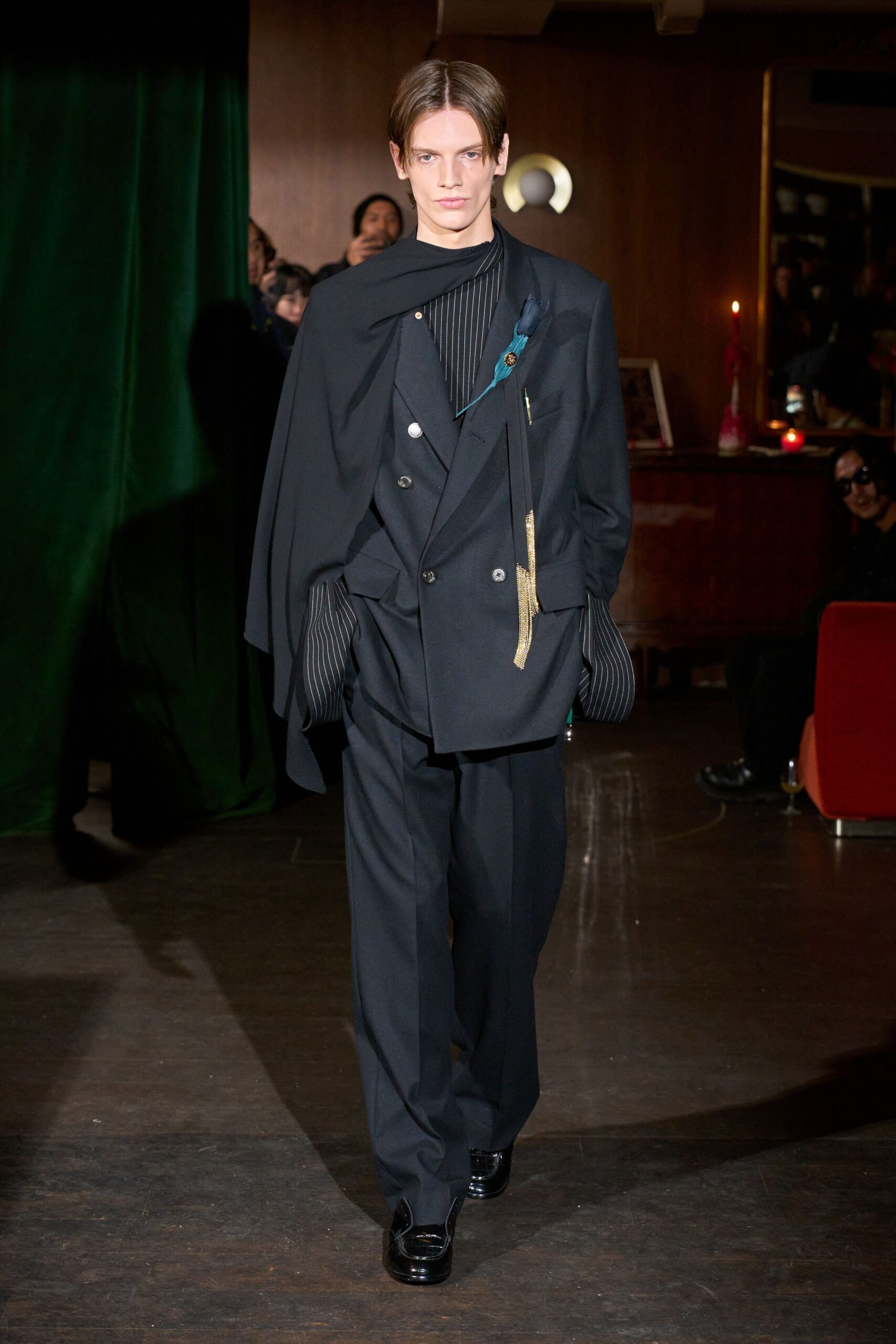 black wool long-sleeve collared tailored layered suit
