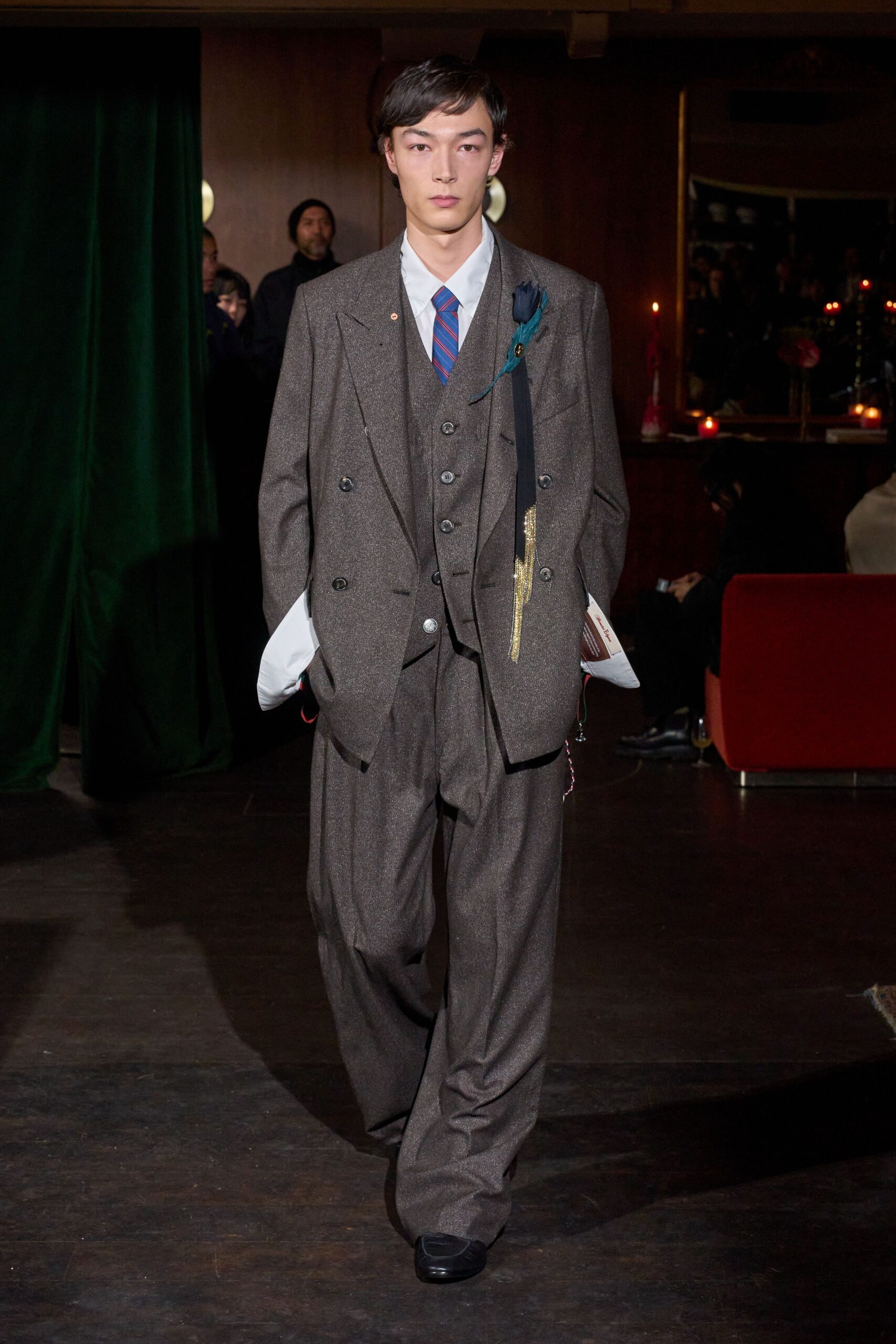 brown wool long-sleeve collared tailored buttoned pleated suit