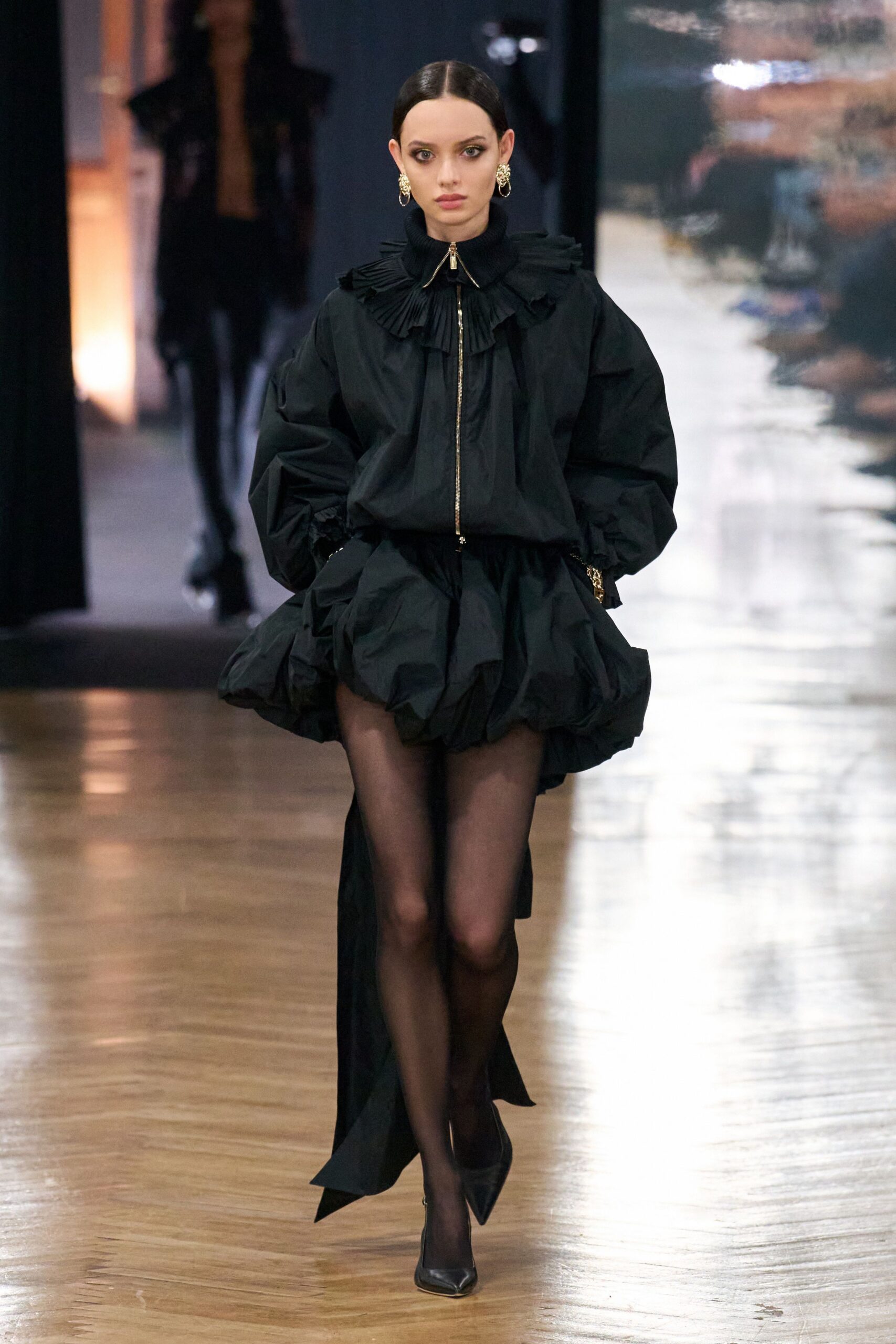 black cotton long-sleeve collared fitted ruffled zippered jacket