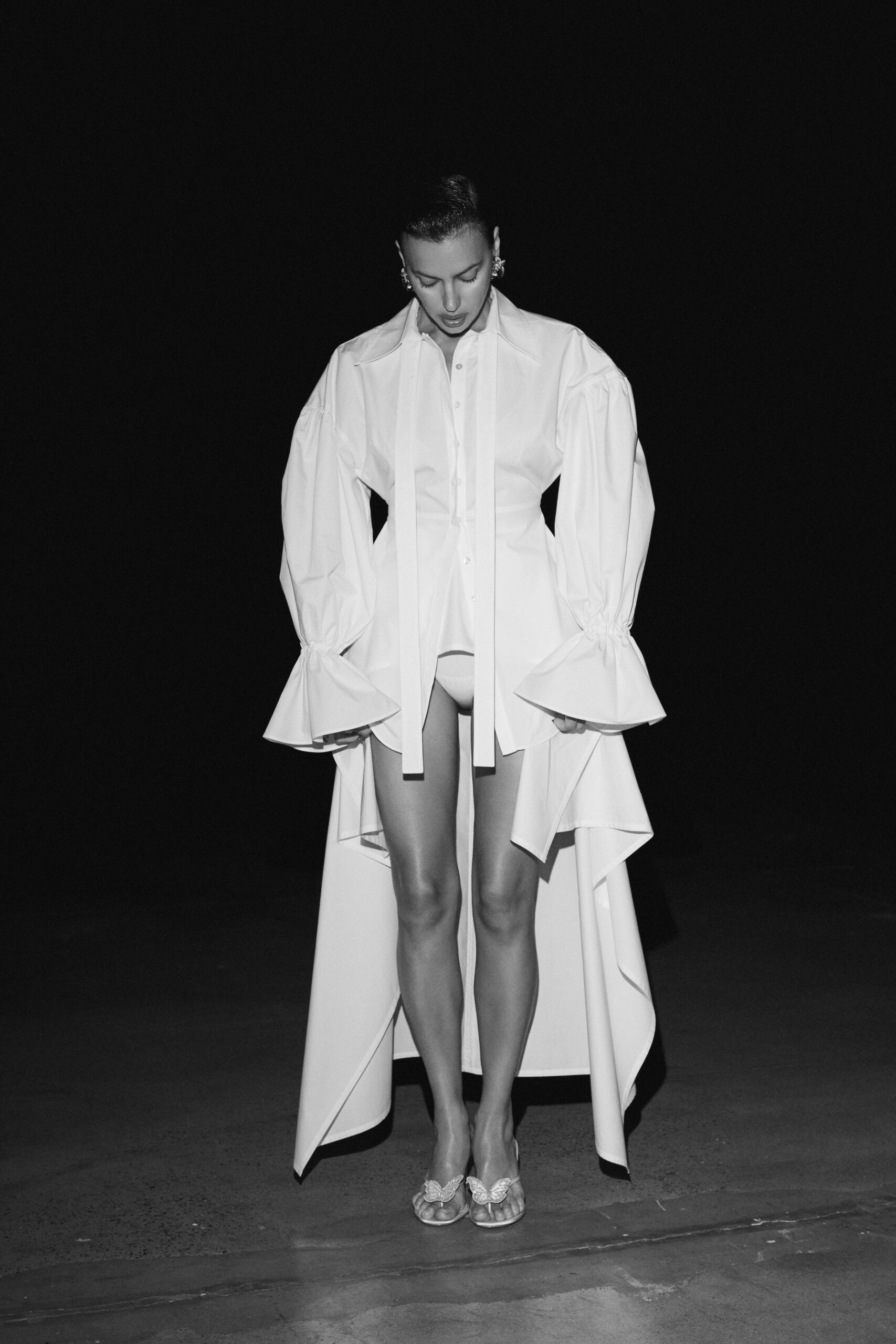 white cotton long-sleeve collared fitted pleated mini shirt-dress