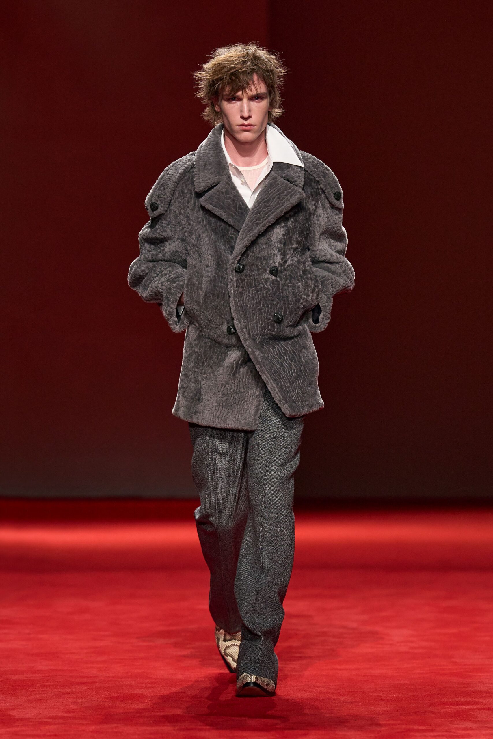gray faux-fur long-sleeve double-breasted relaxed textured coat