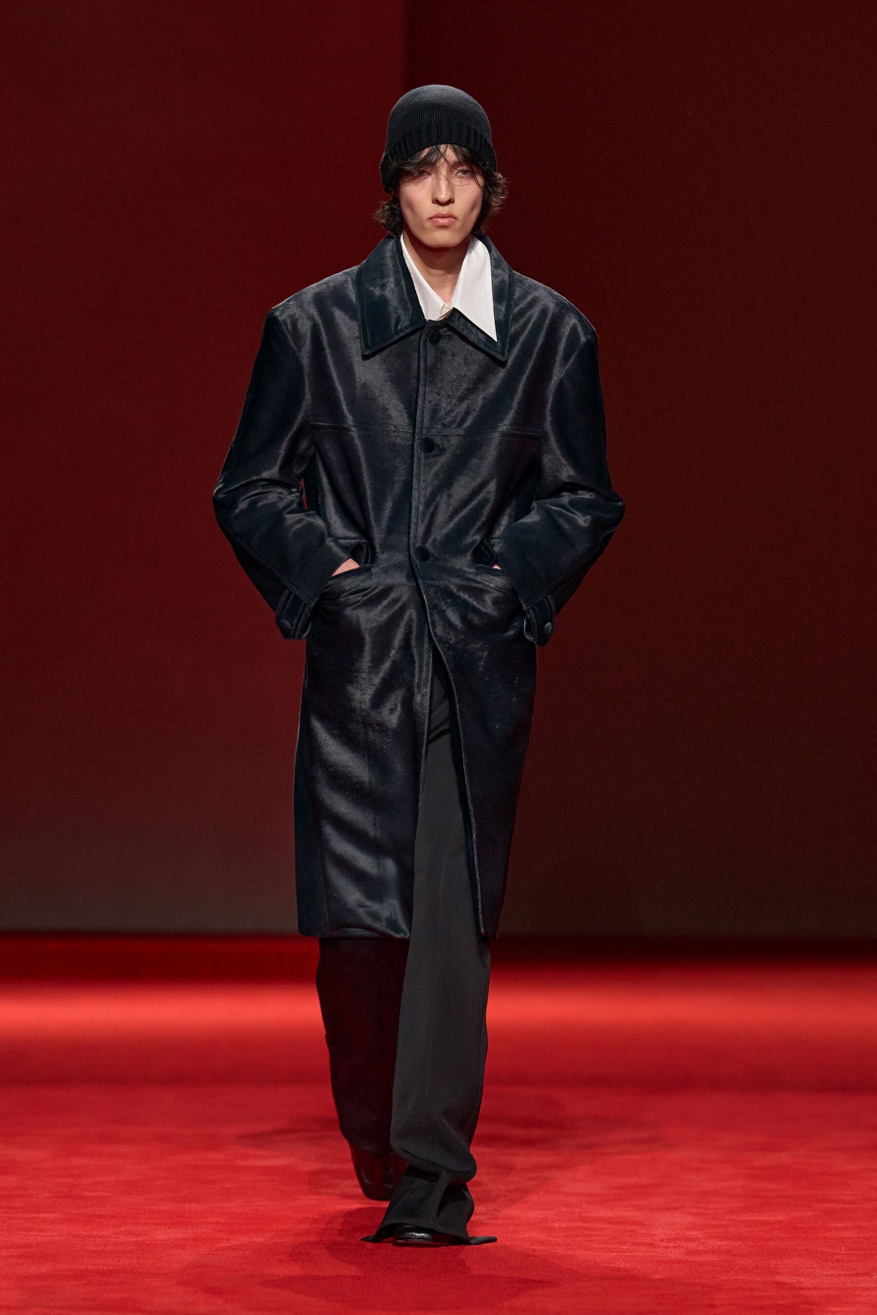 black velvet long-sleeve collared relaxed coat