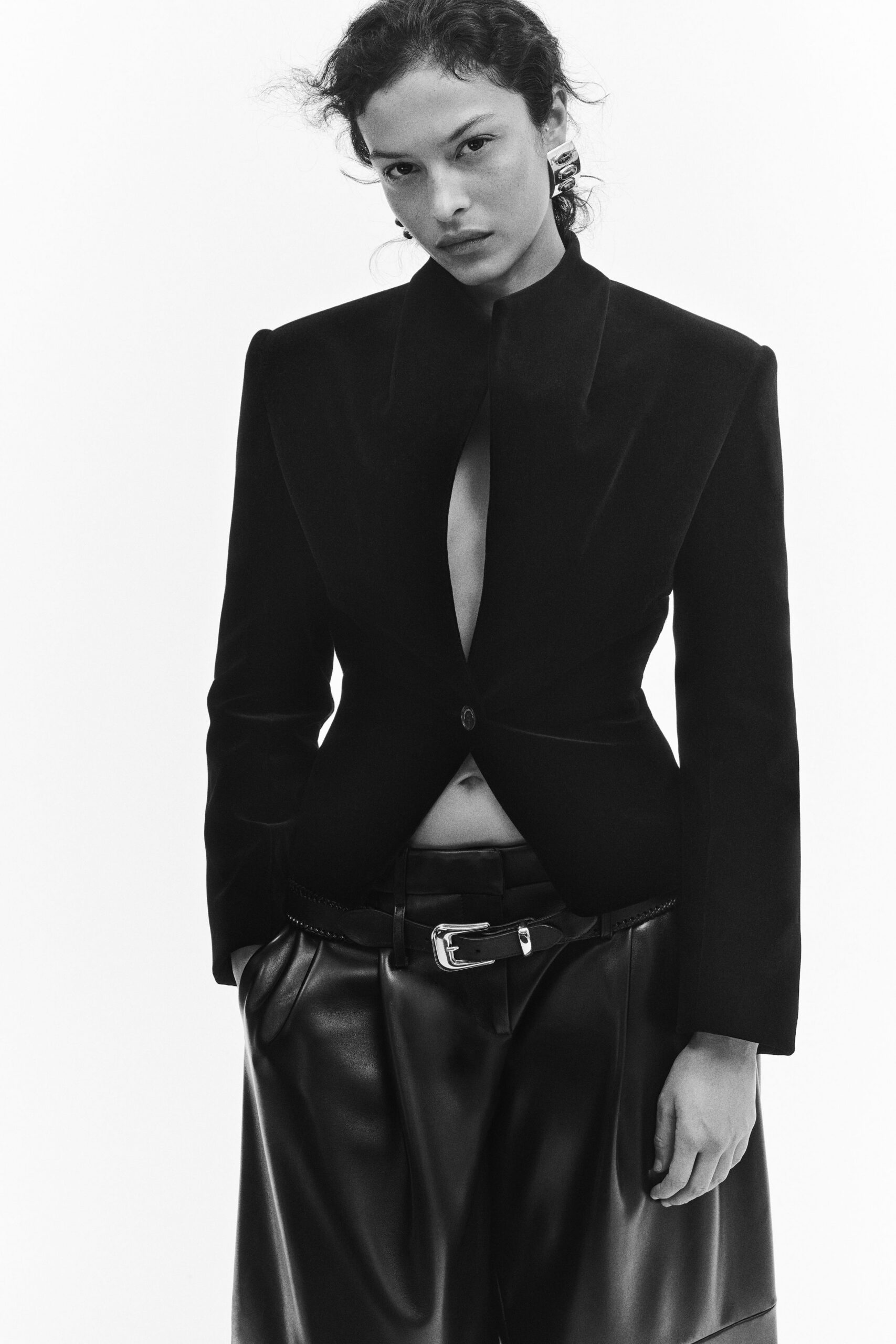 black velvet long-sleeve collared structured buttoned blazer