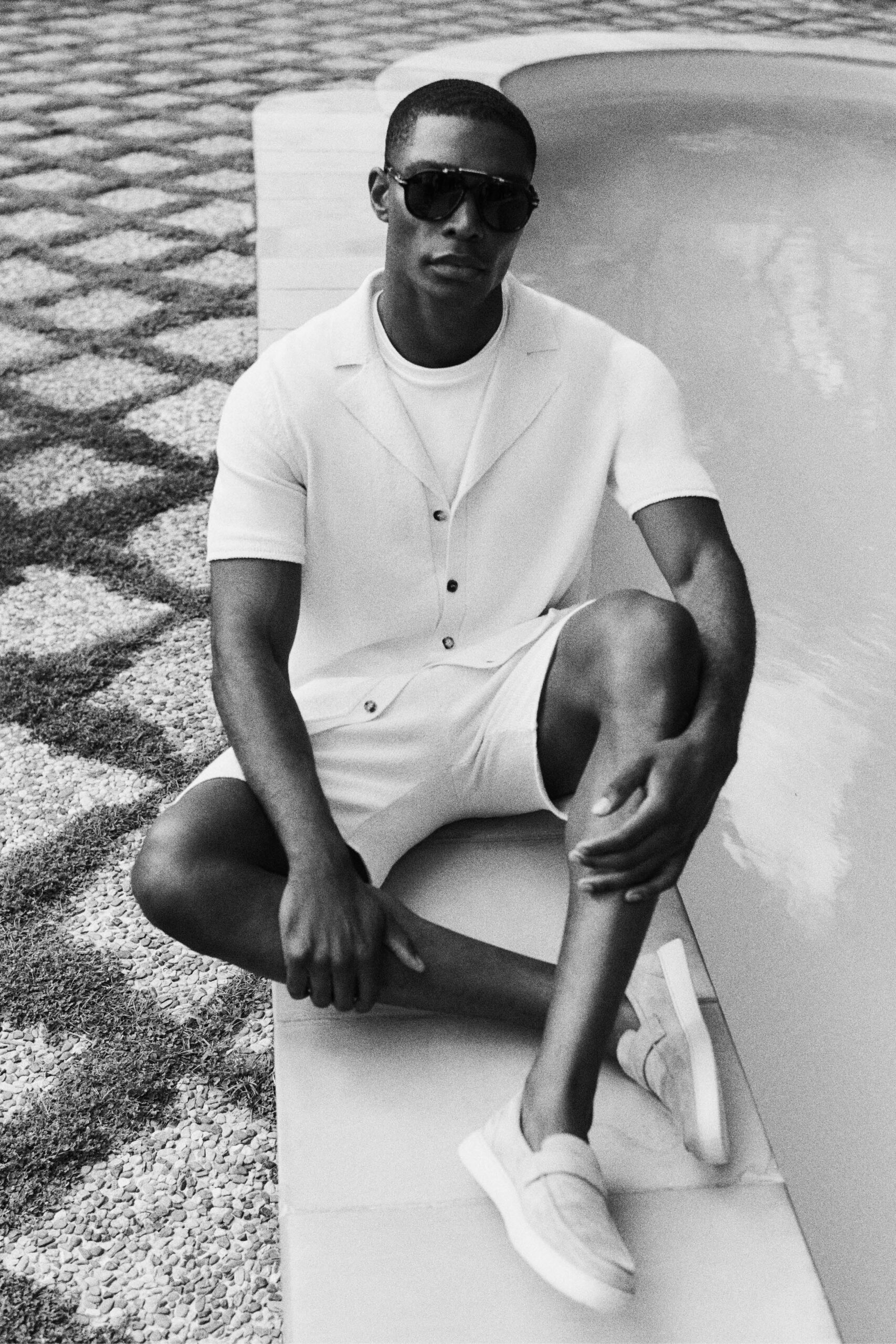 white cotton short-sleeve collared fitted buttoned shirt