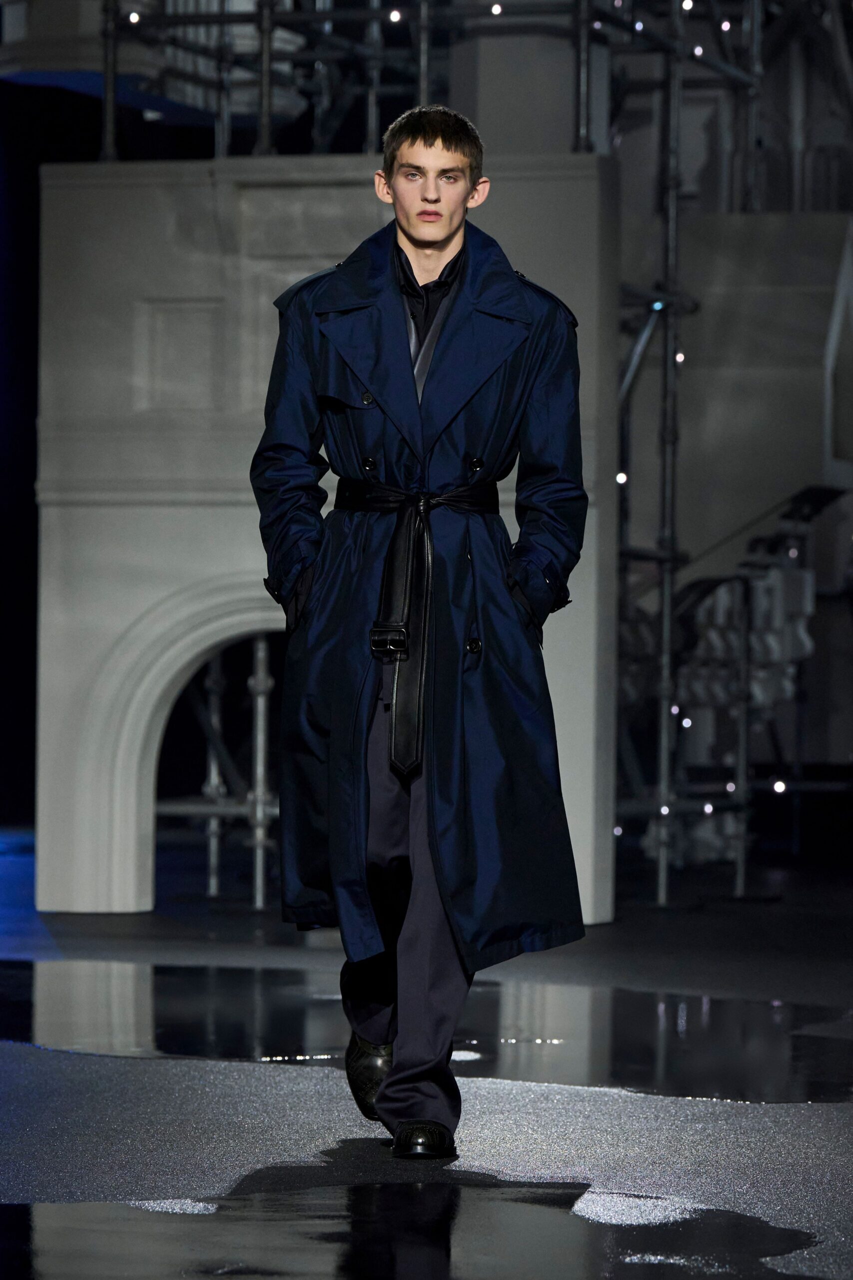 blue cotton long-sleeve collared fitted belted trench