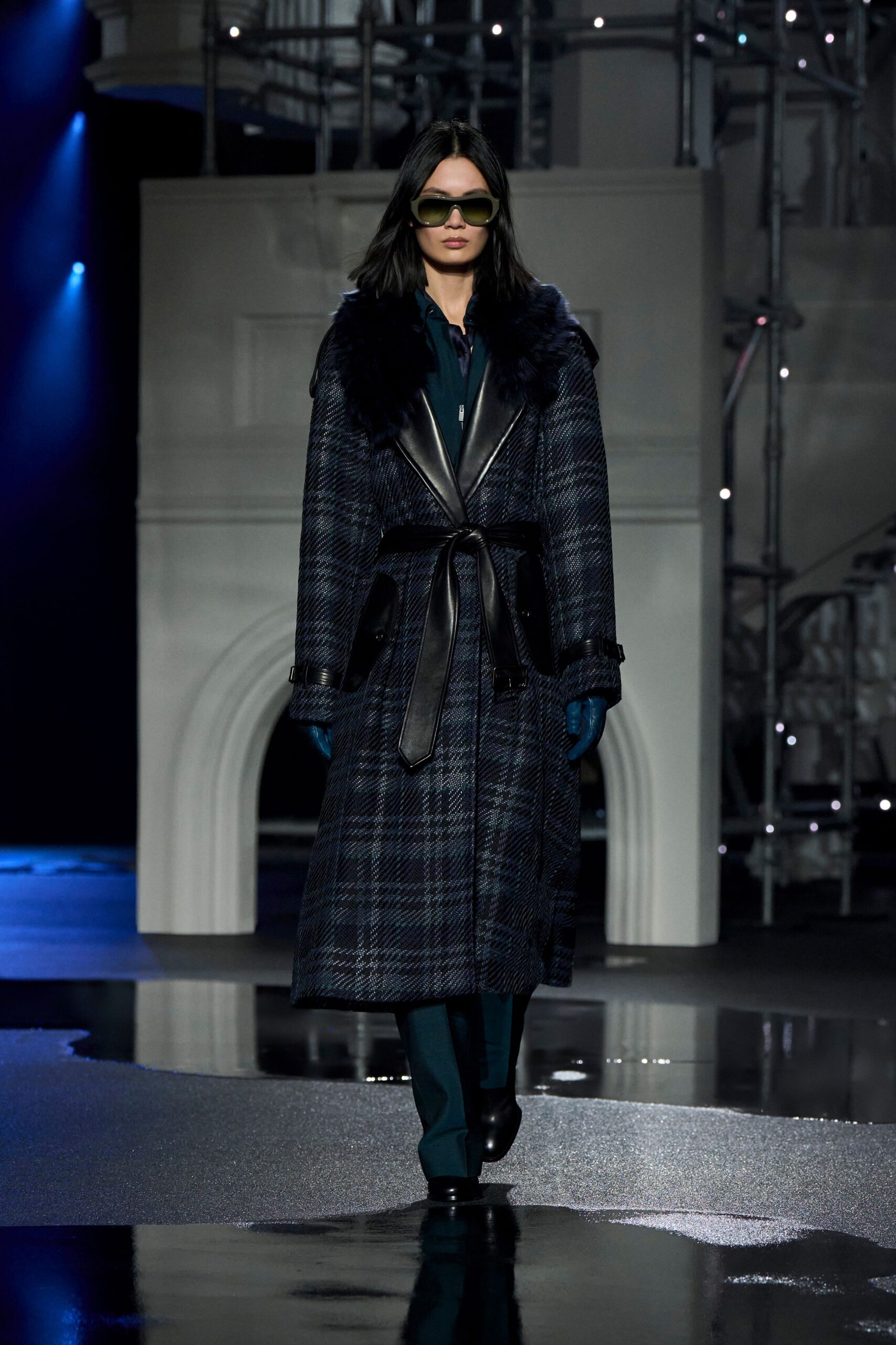 blue wool long-sleeve collared relaxed belted checked coat