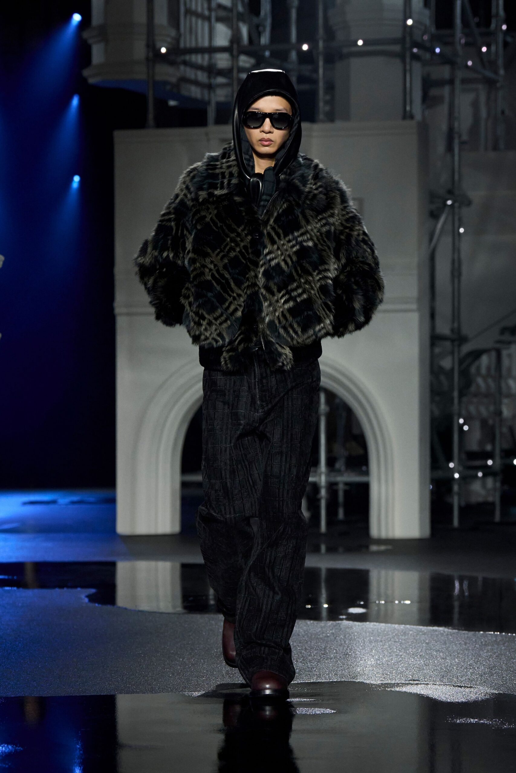black fur long-sleeve collared relaxed checked jacket