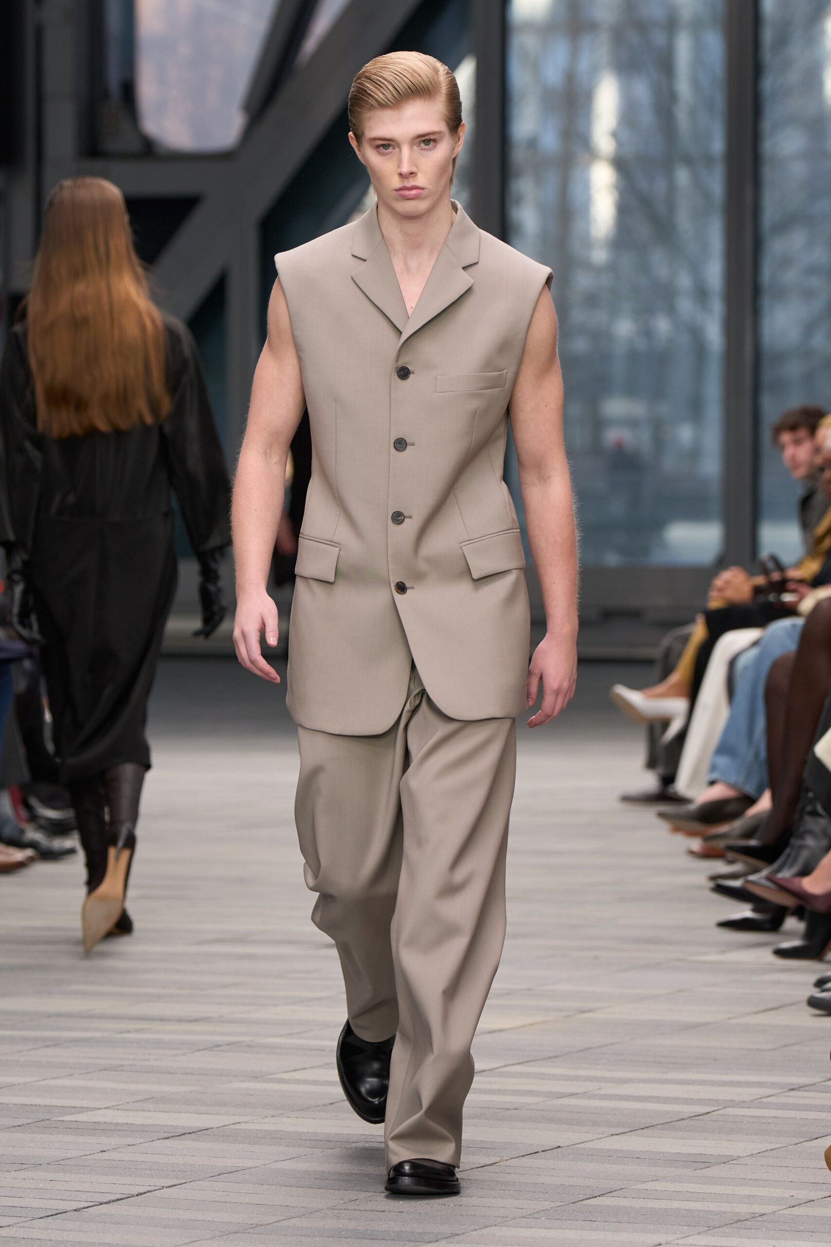 beige cotton sleeveless collared structured buttoned suit