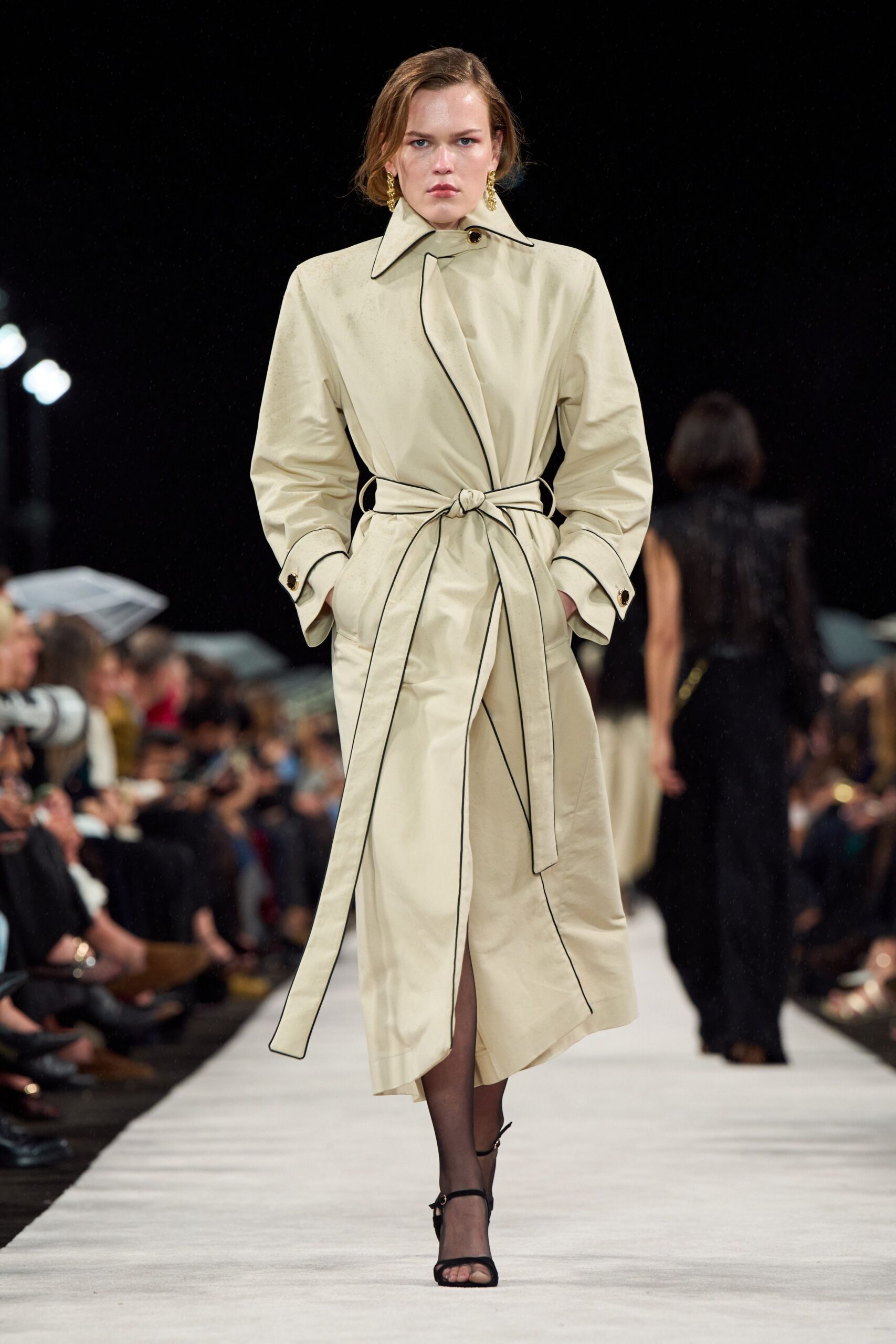 beige cotton long-sleeve collared fitted belted buttoned trench
