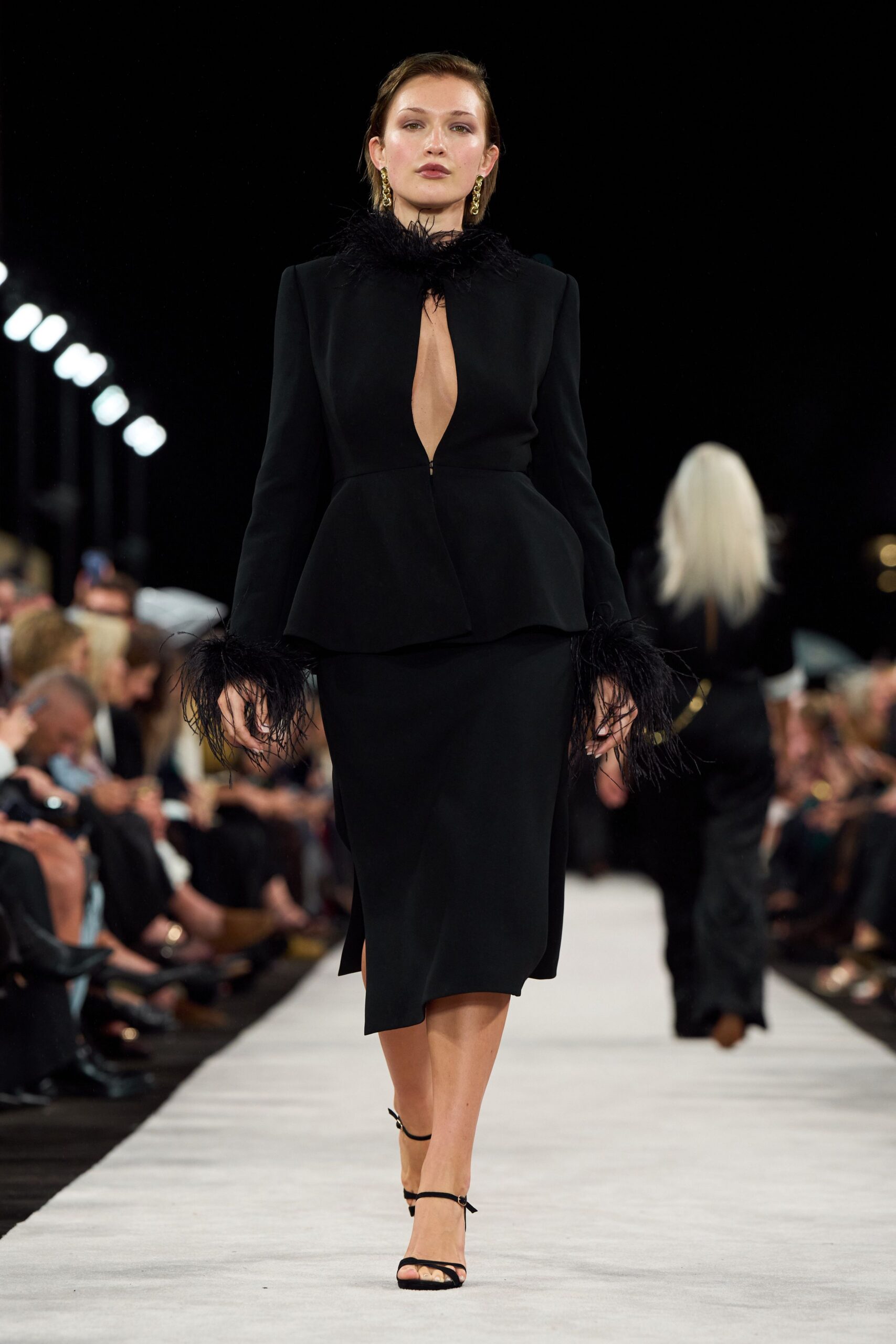 black wool long-sleeve v-neck structured pleated blazer
