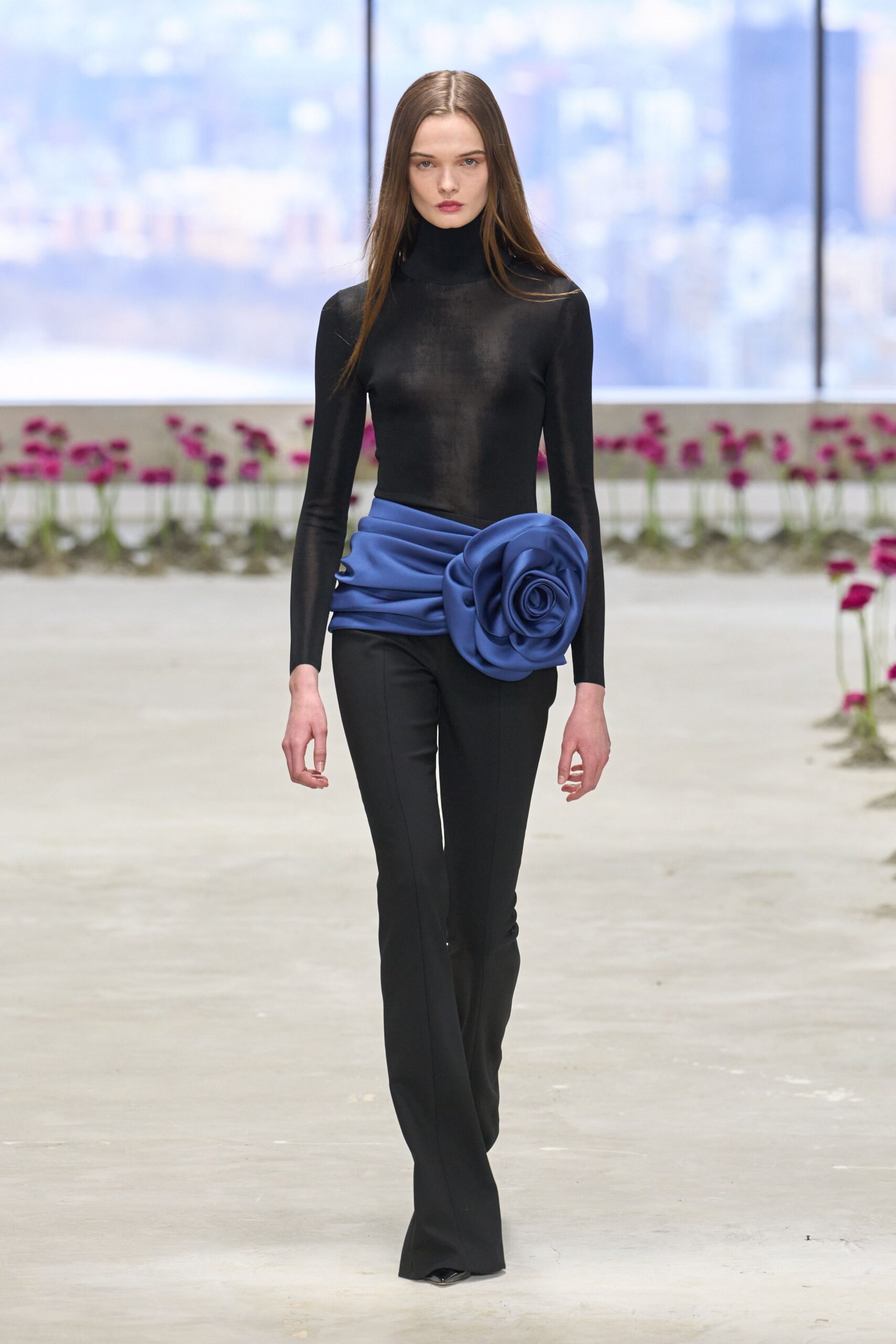 Carolina Herrera Fall 2025 Ready-to-Wear Look 1