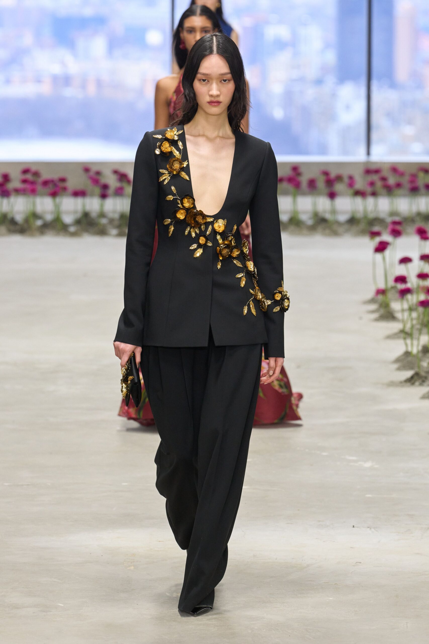 black silk long-sleeve v-neck tailored embroidered suit
