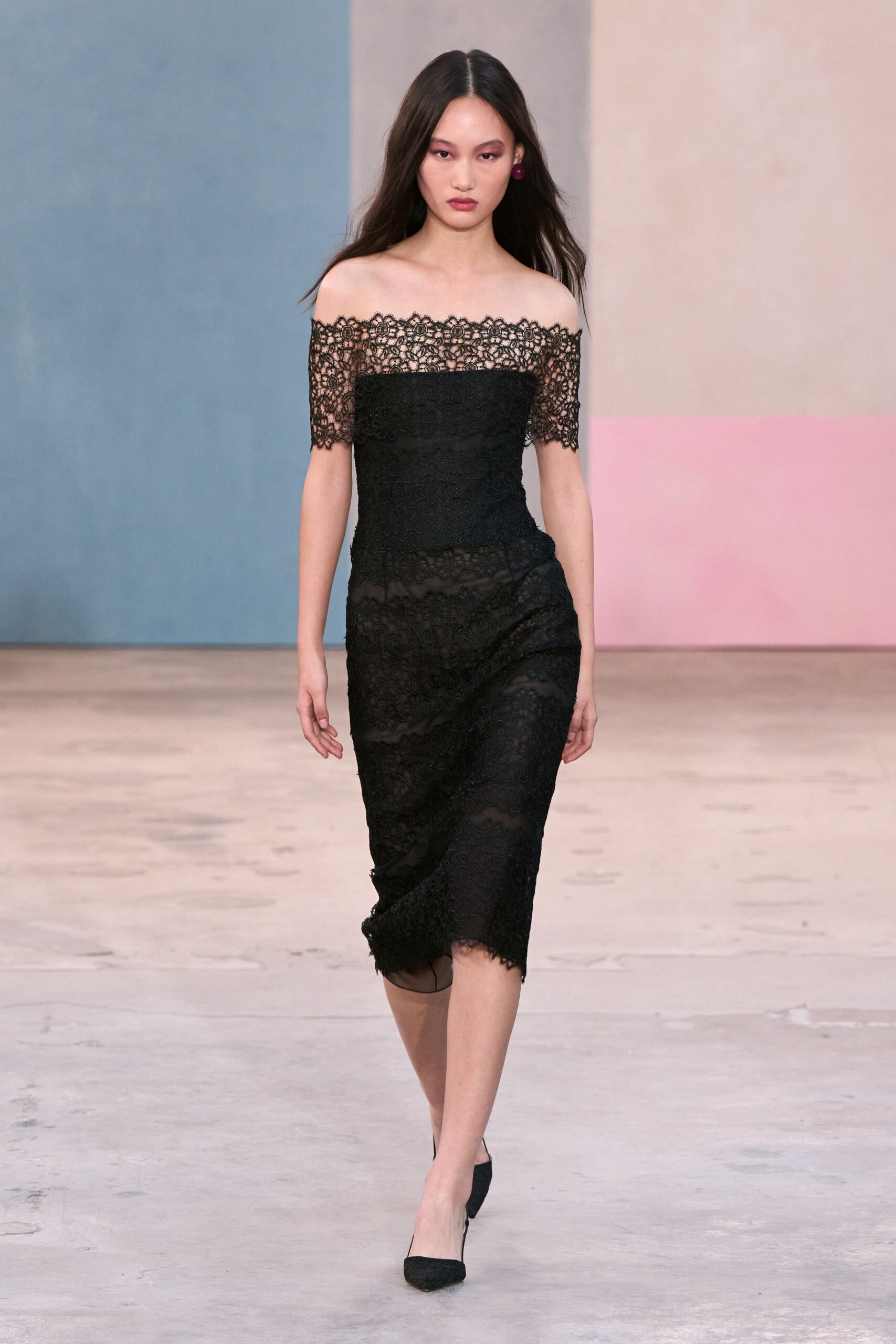 black lace off-shoulder short-sleeve fitted ruched midi dress
