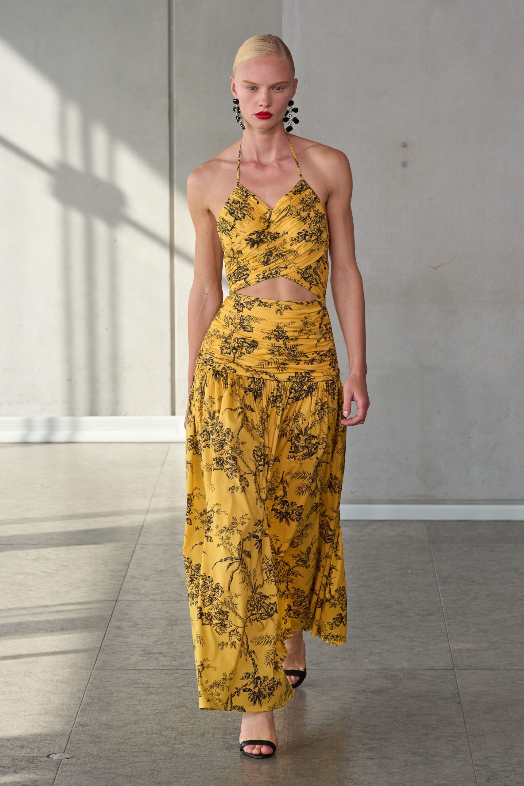 Carolina Herrera Spring 2024 Ready-to-Wear Look 7