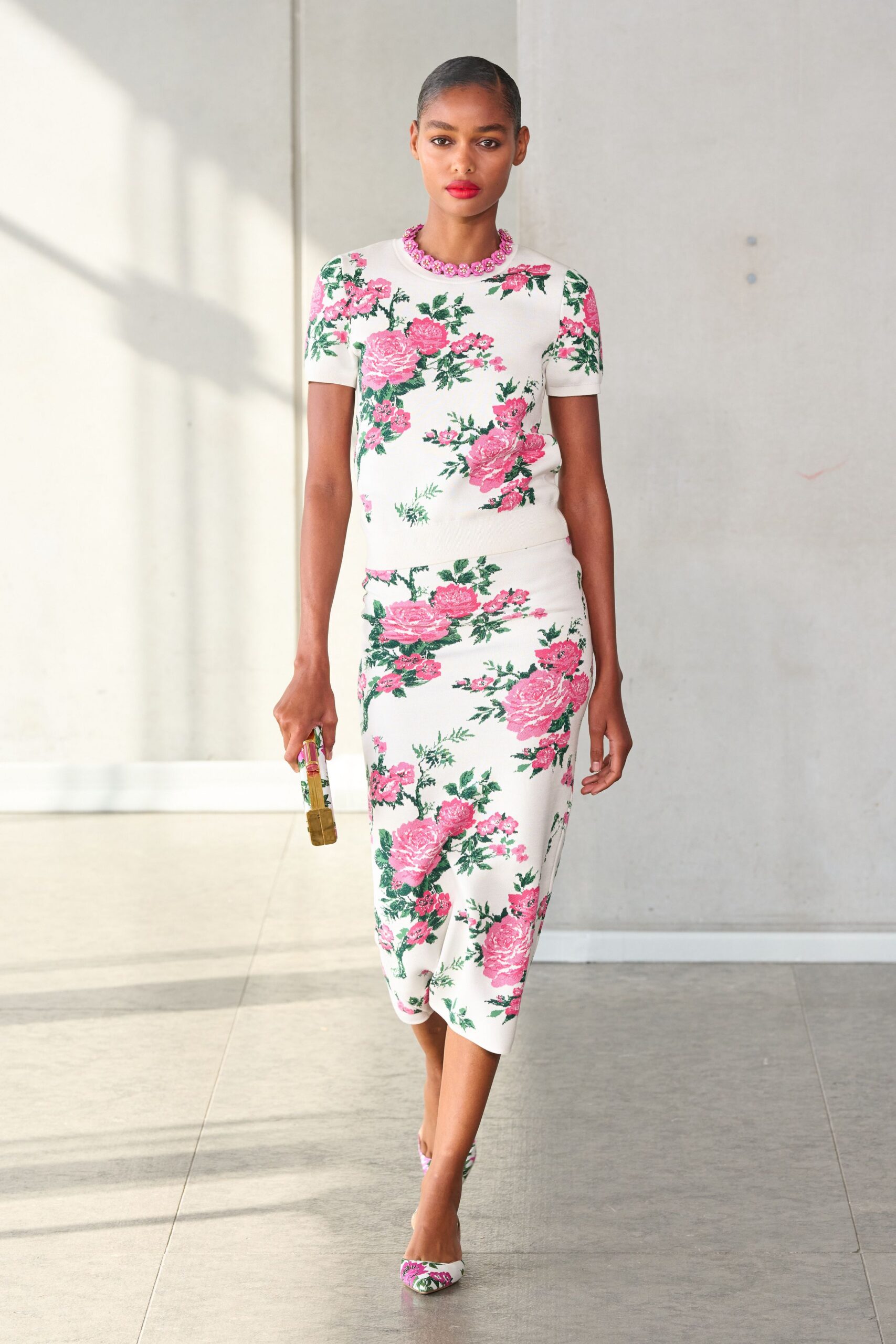 floral midi dress with pink shoes