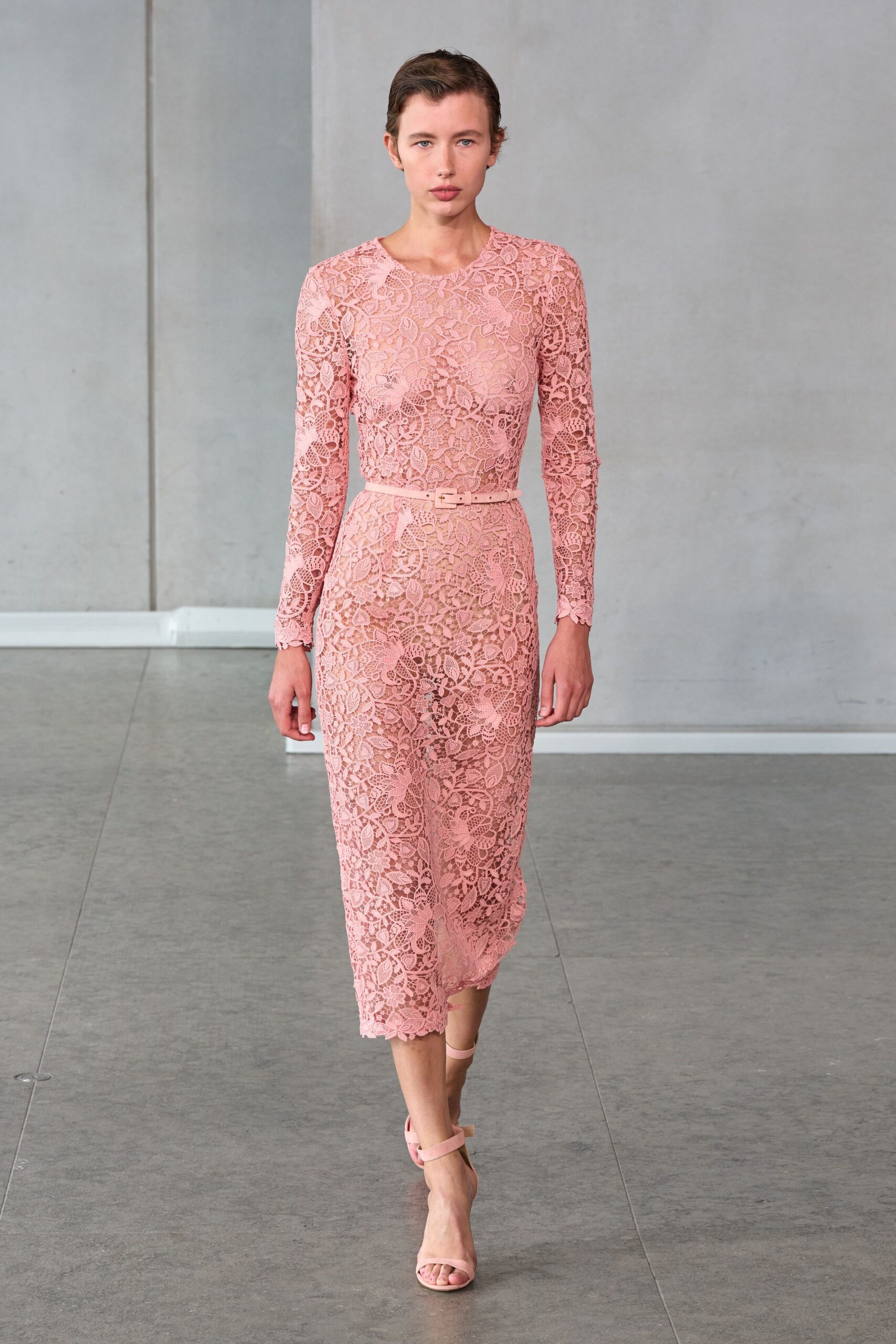 pink lace long-sleeve scoop-neck fitted embroidered tiered dress