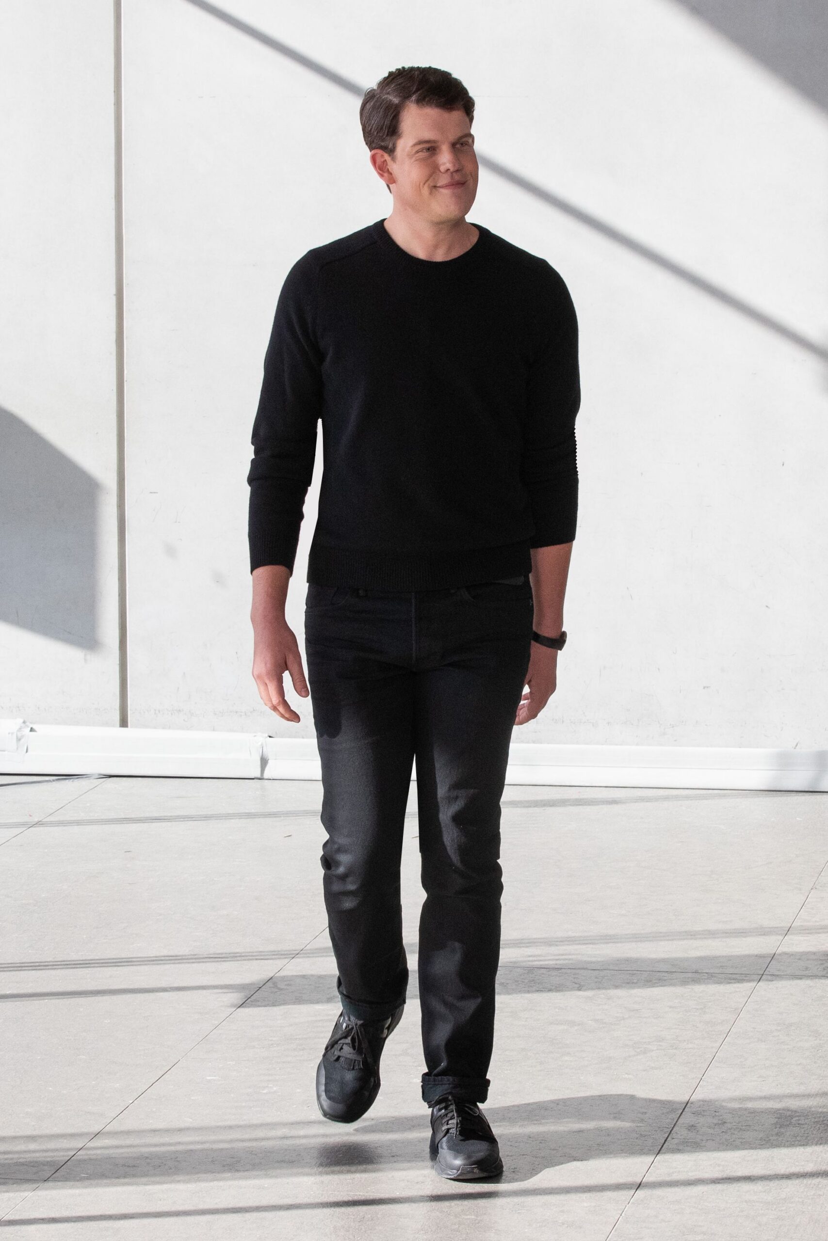 black denim slim straight-leg jeans