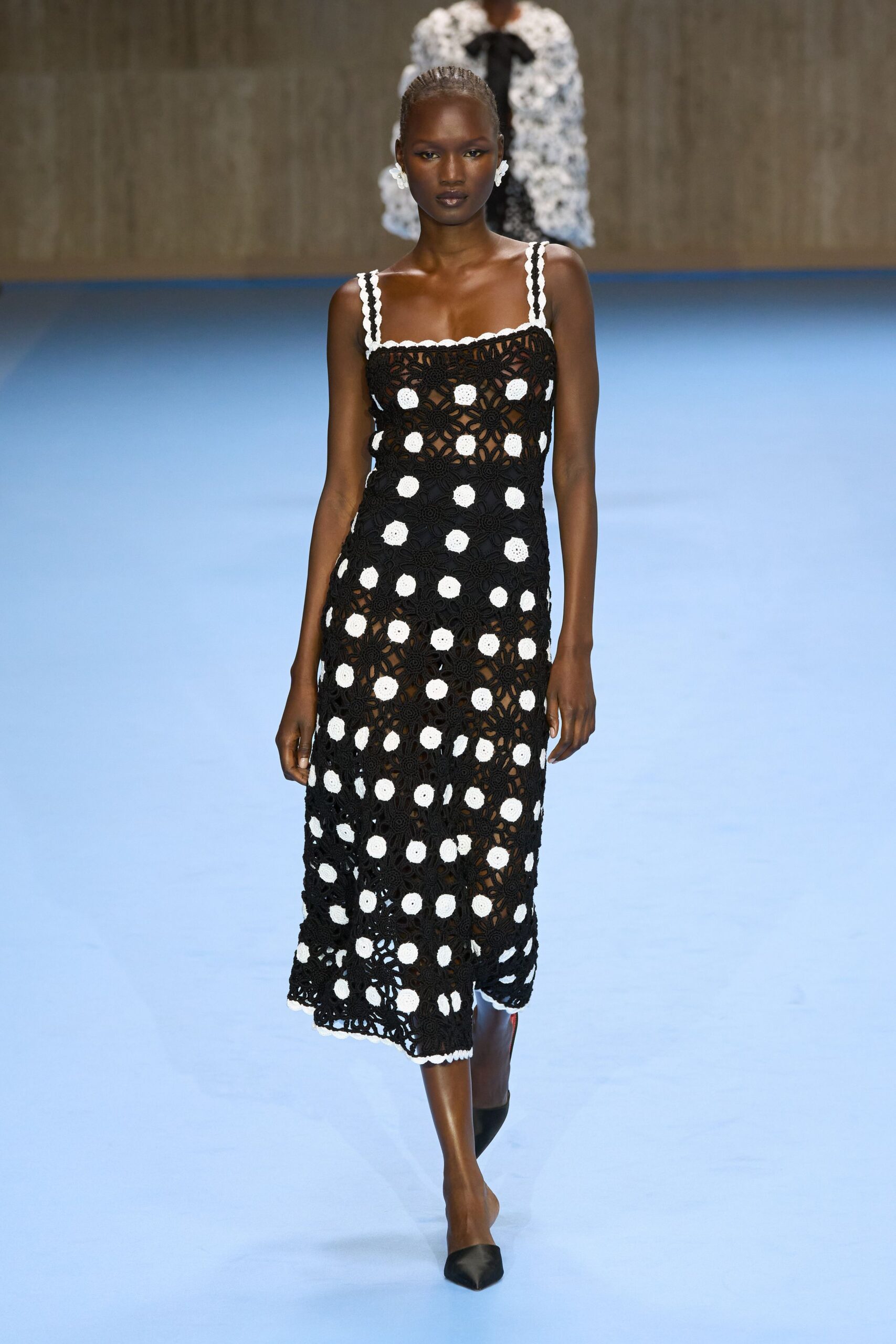 black cotton sleeveless v-neck fitted polka-dot layered dress