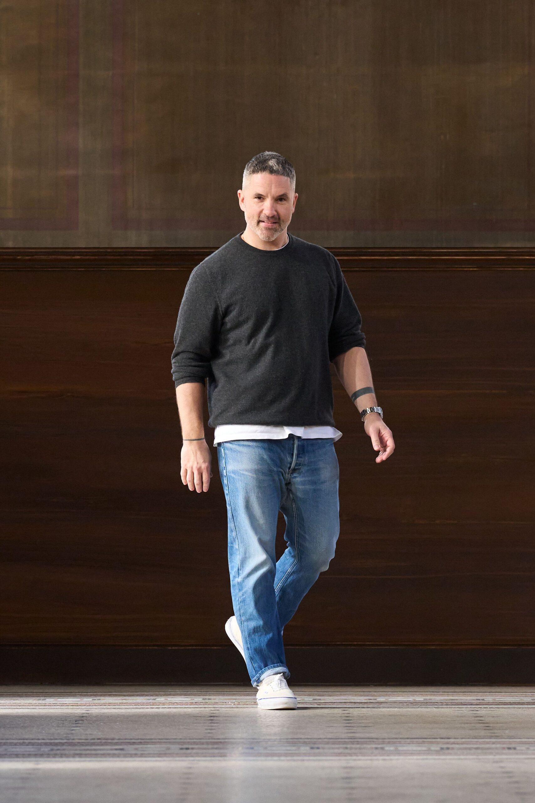 blue denim slim straight-leg jeans