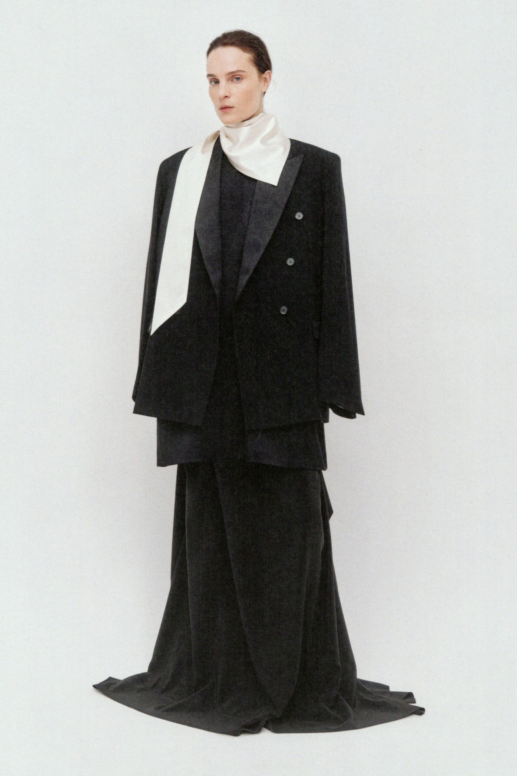 black wool long-sleeve collared structured blazer