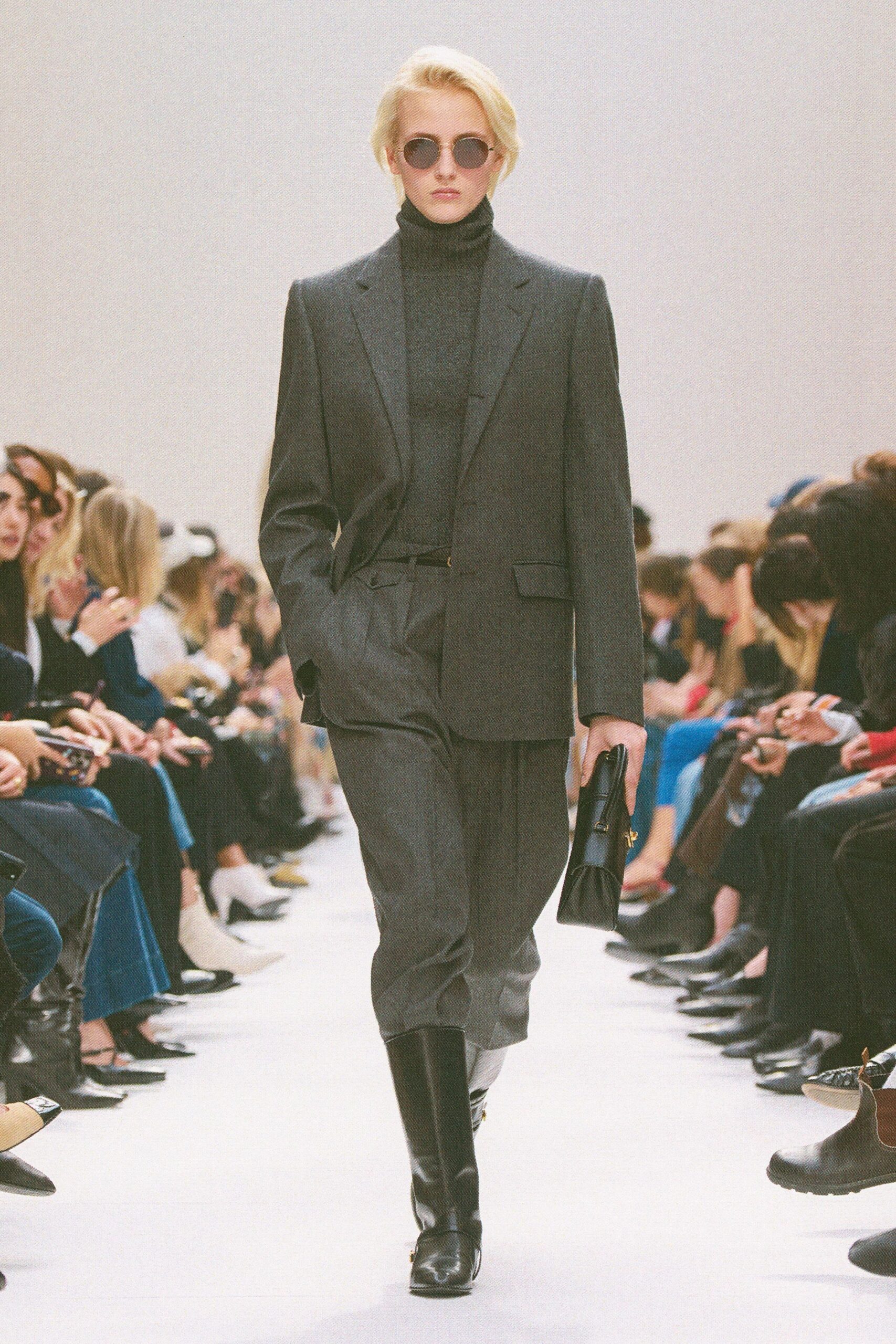 gray wool long-sleeve collared tailored blazer