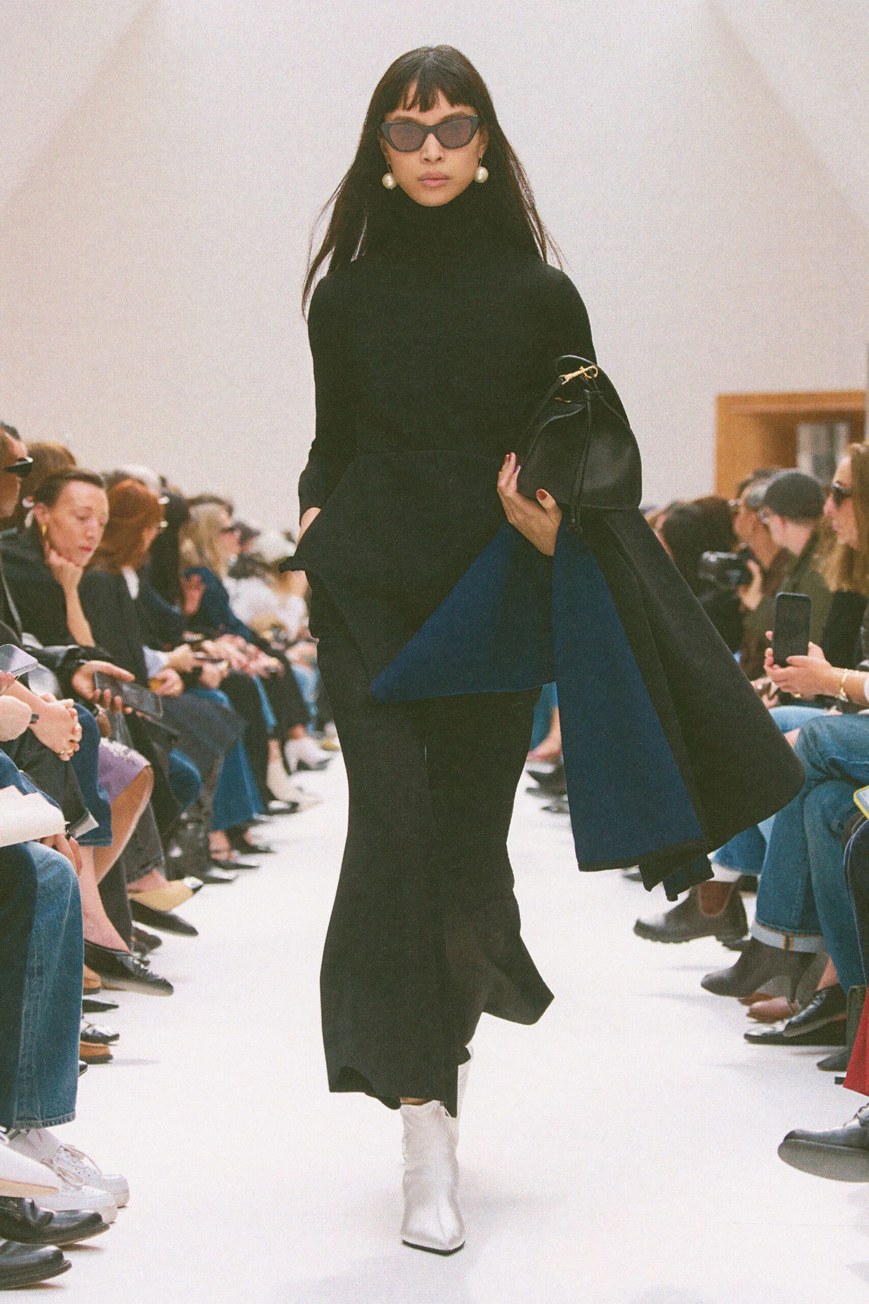 black wool long-sleeve turtleneck fitted top