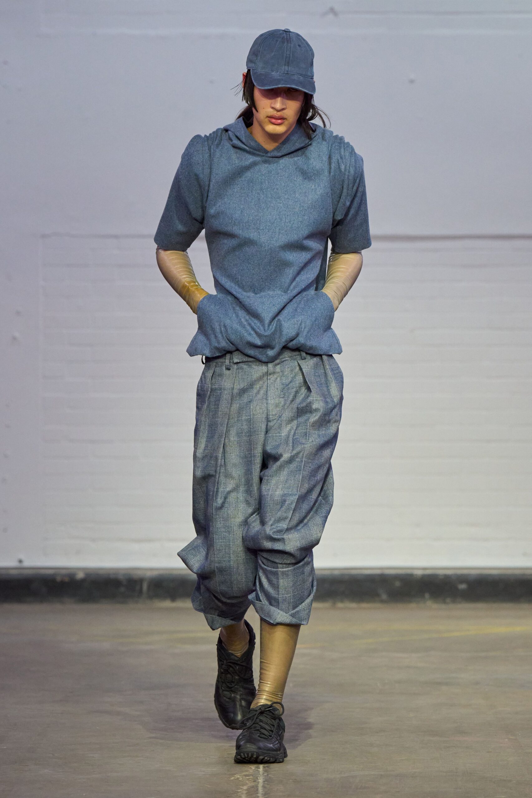blue cotton short-sleeve hooded relaxed hoodie