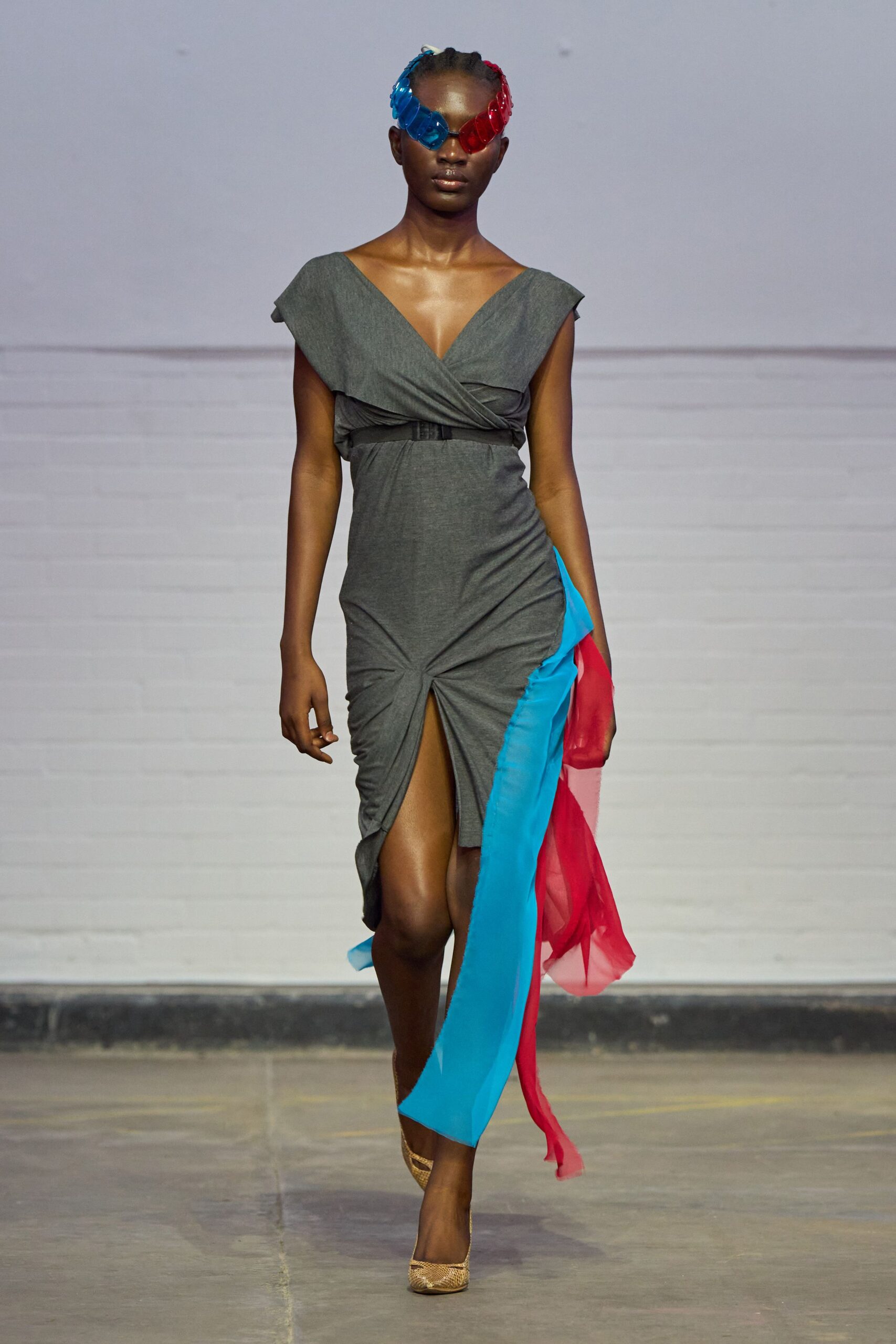 gray cotton short-sleeve v-neck fitted draped layered dress