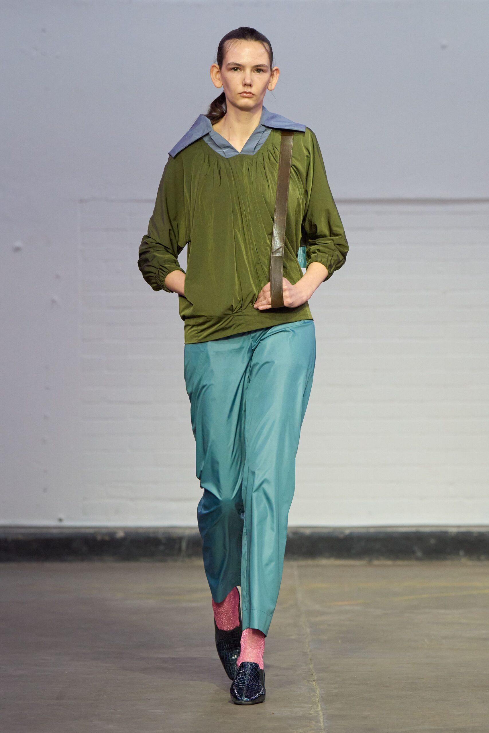 green cotton long-sleeve collared relaxed top