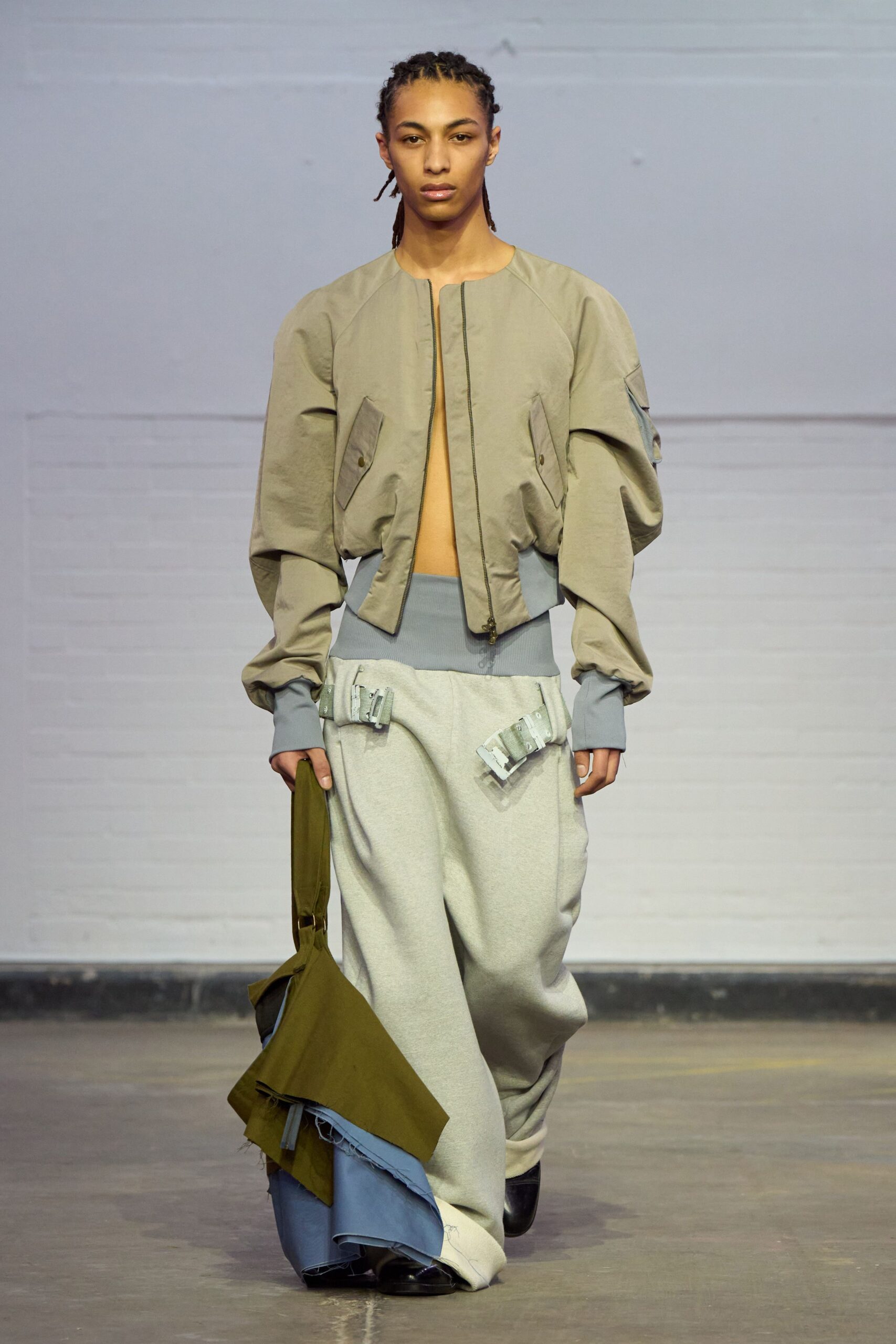gray cotton relaxed cargo pants