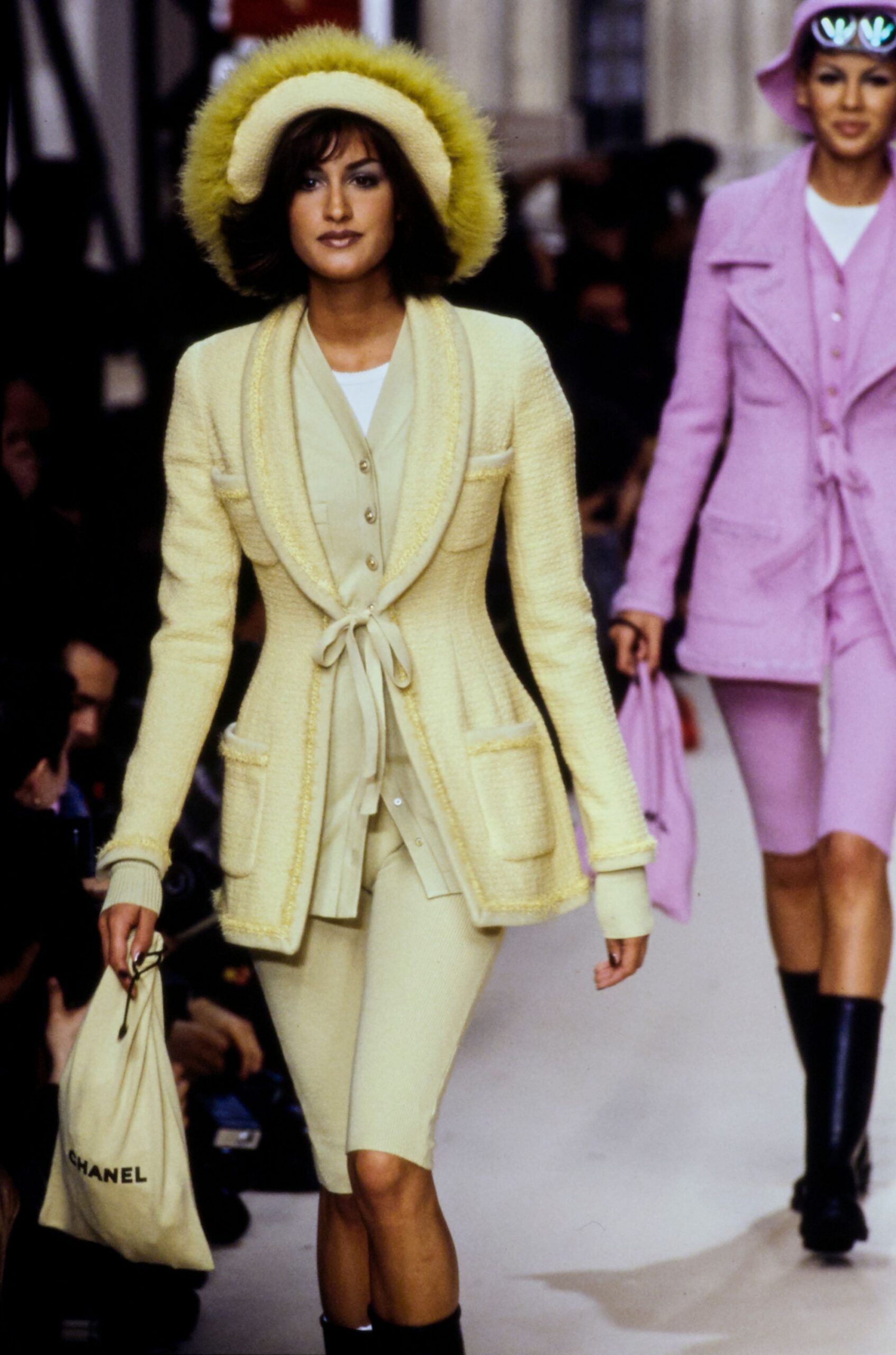 yellow blazer beige shorts