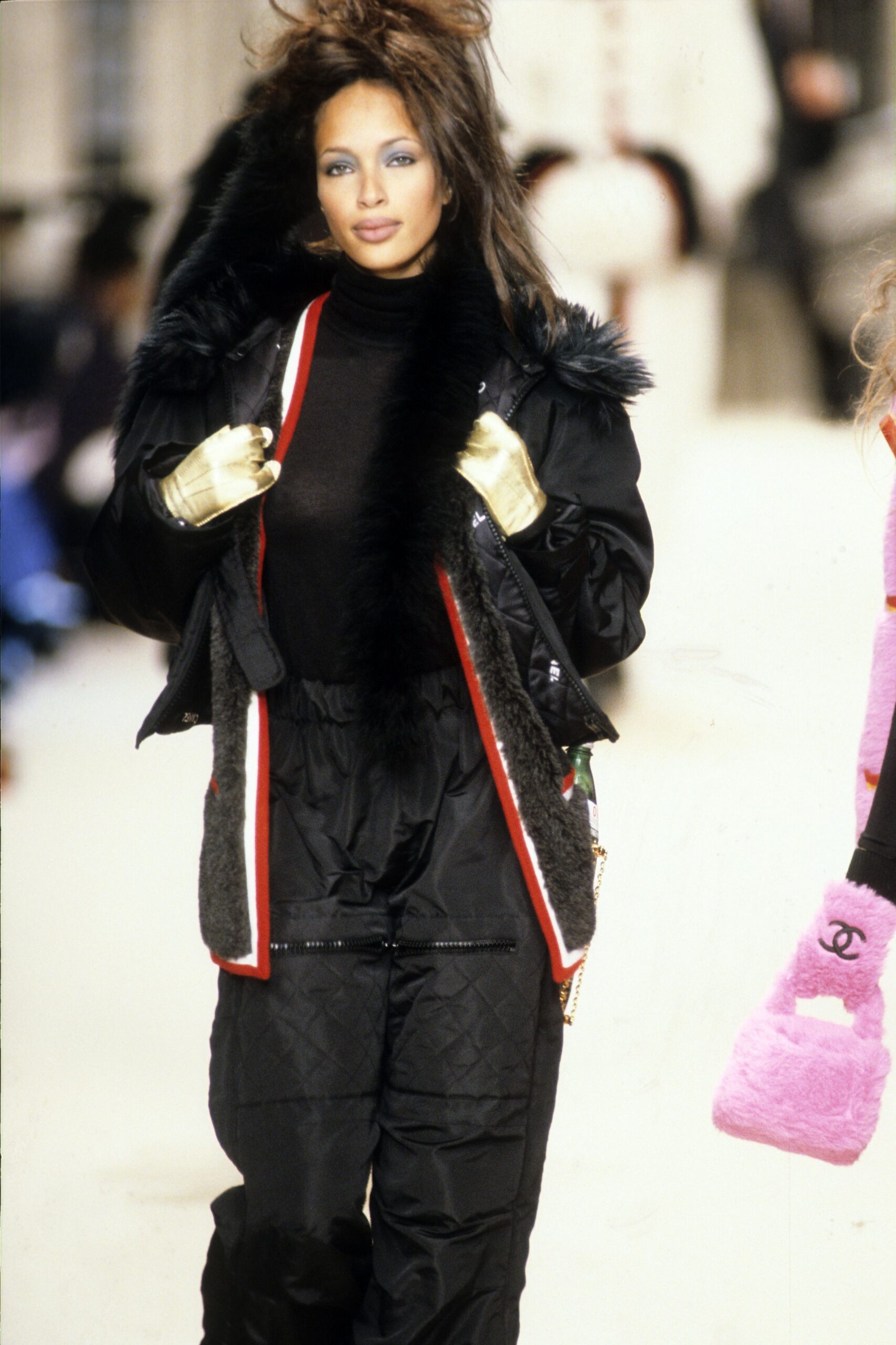 black relaxed jacket with gloves