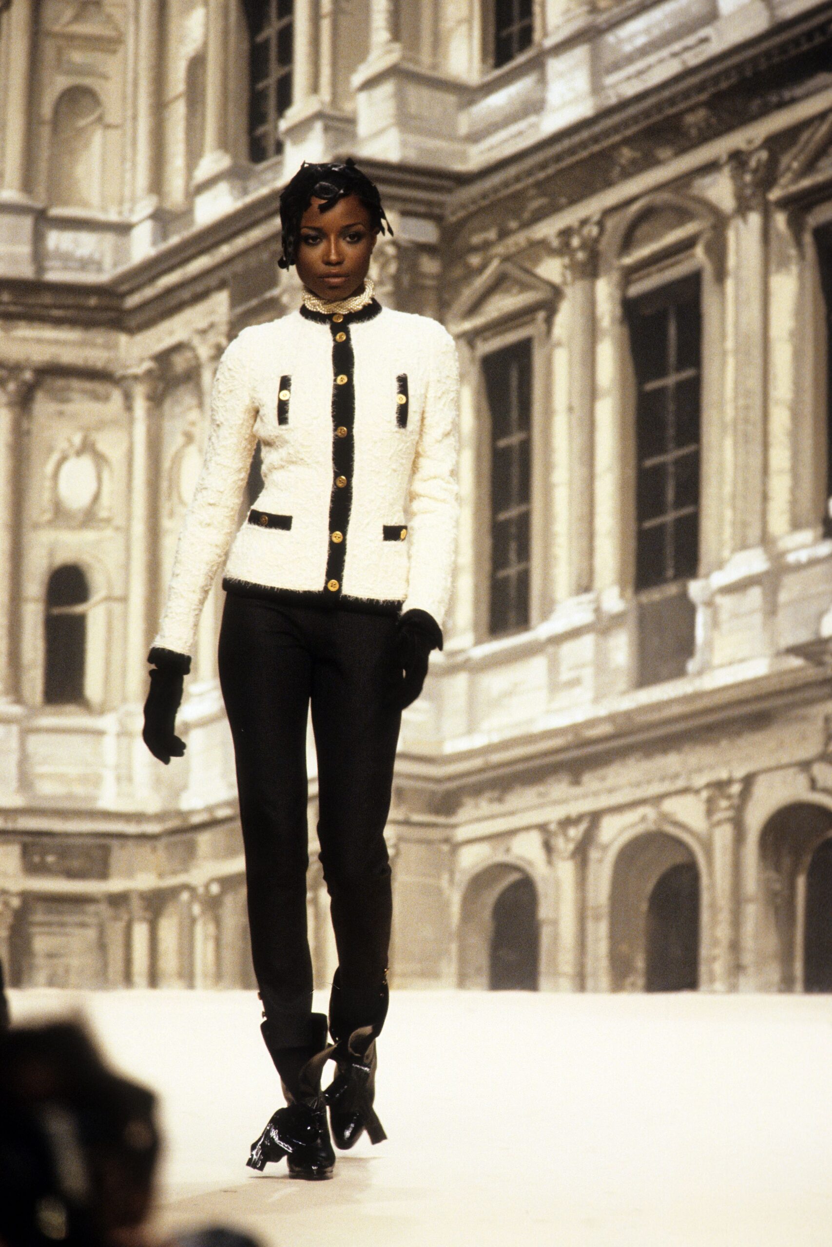 Chanel Fall 1994 Ready-to-Wear Look 72