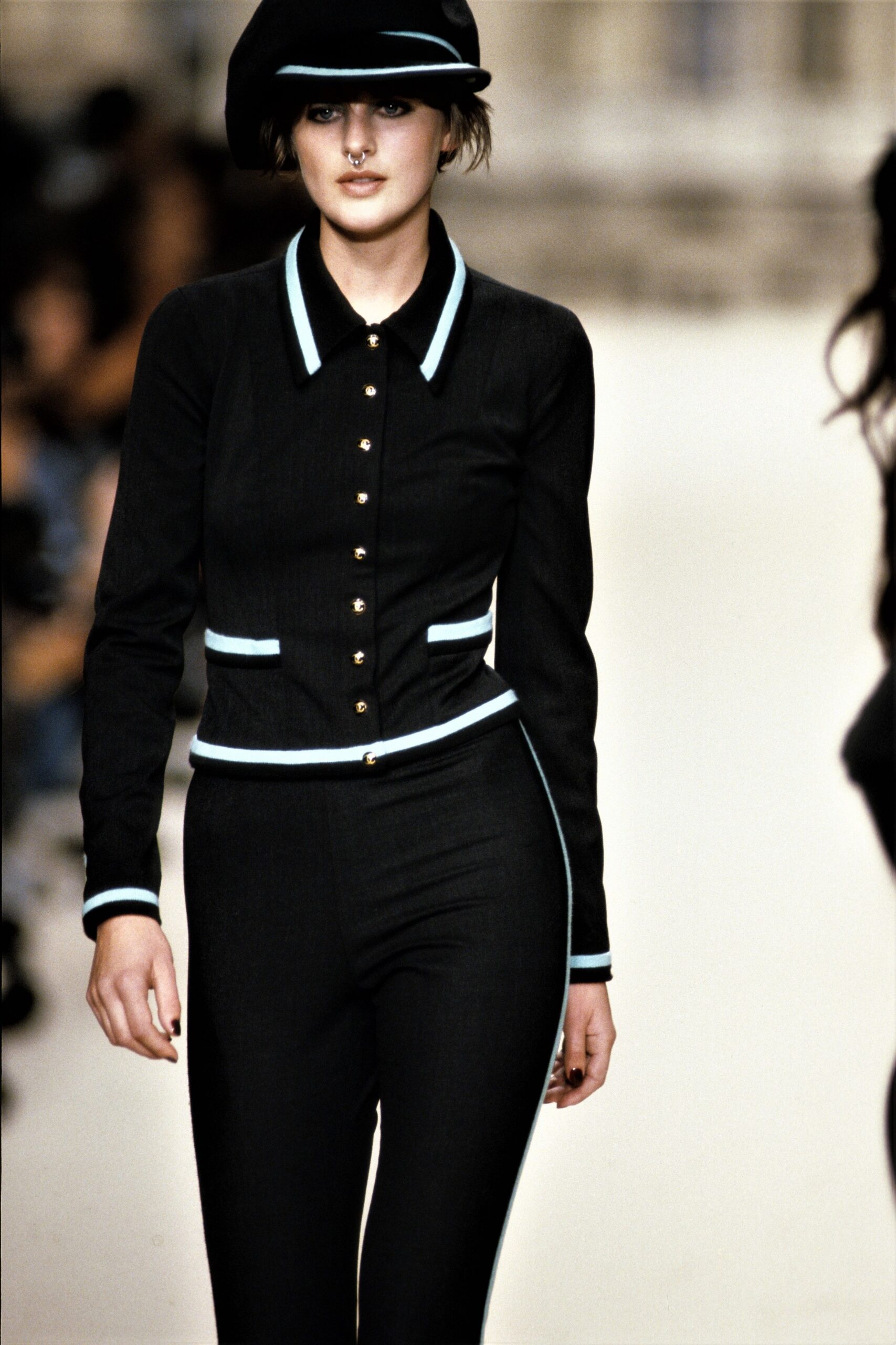 black fitted jacket and pants
