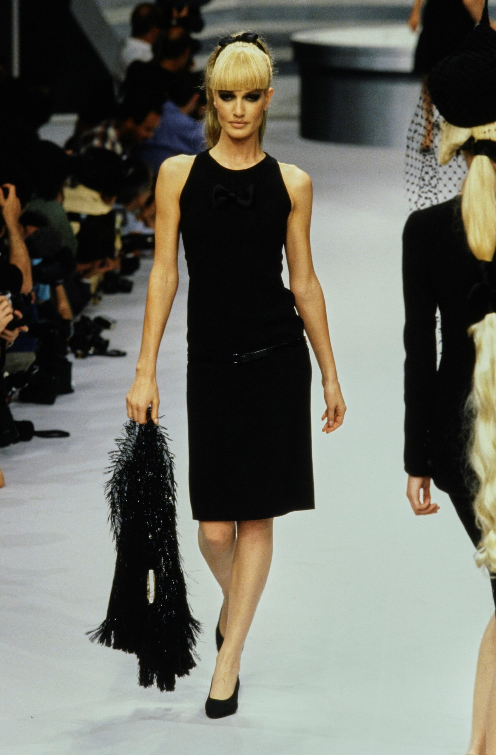 black fitted sleeveless dress