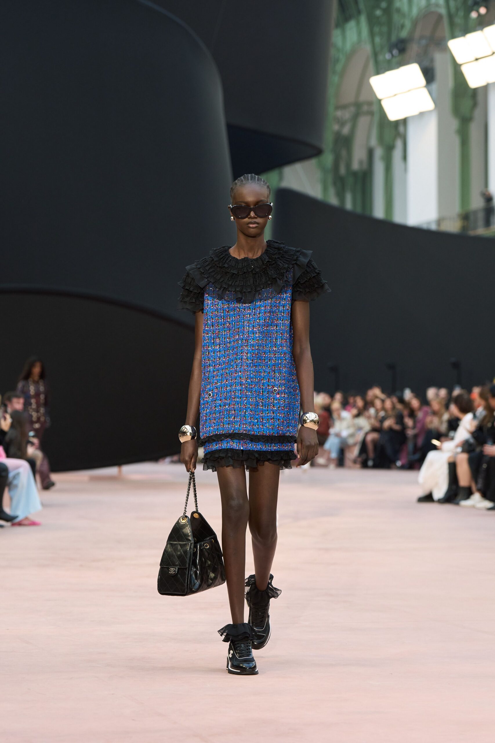 Chanel Fall 2025 Ready-to-Wear Look 16