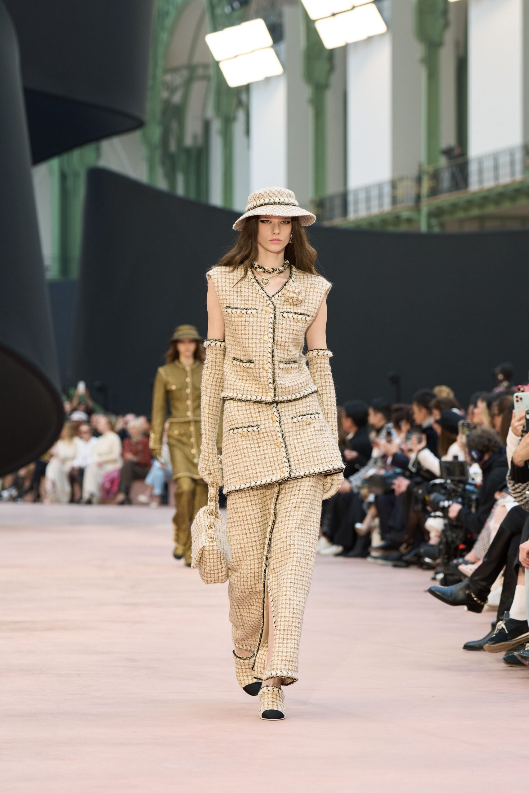 Chanel Fall 2025 Ready-to-Wear Look 23