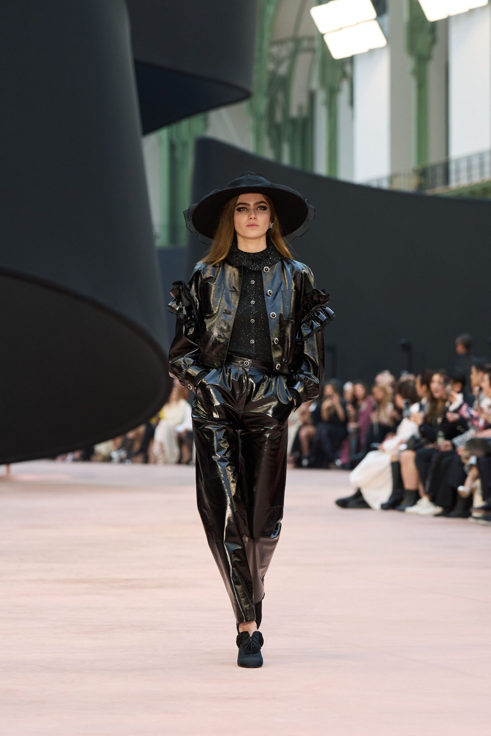 black leather long-sleeve collared fitted ruffled jacket