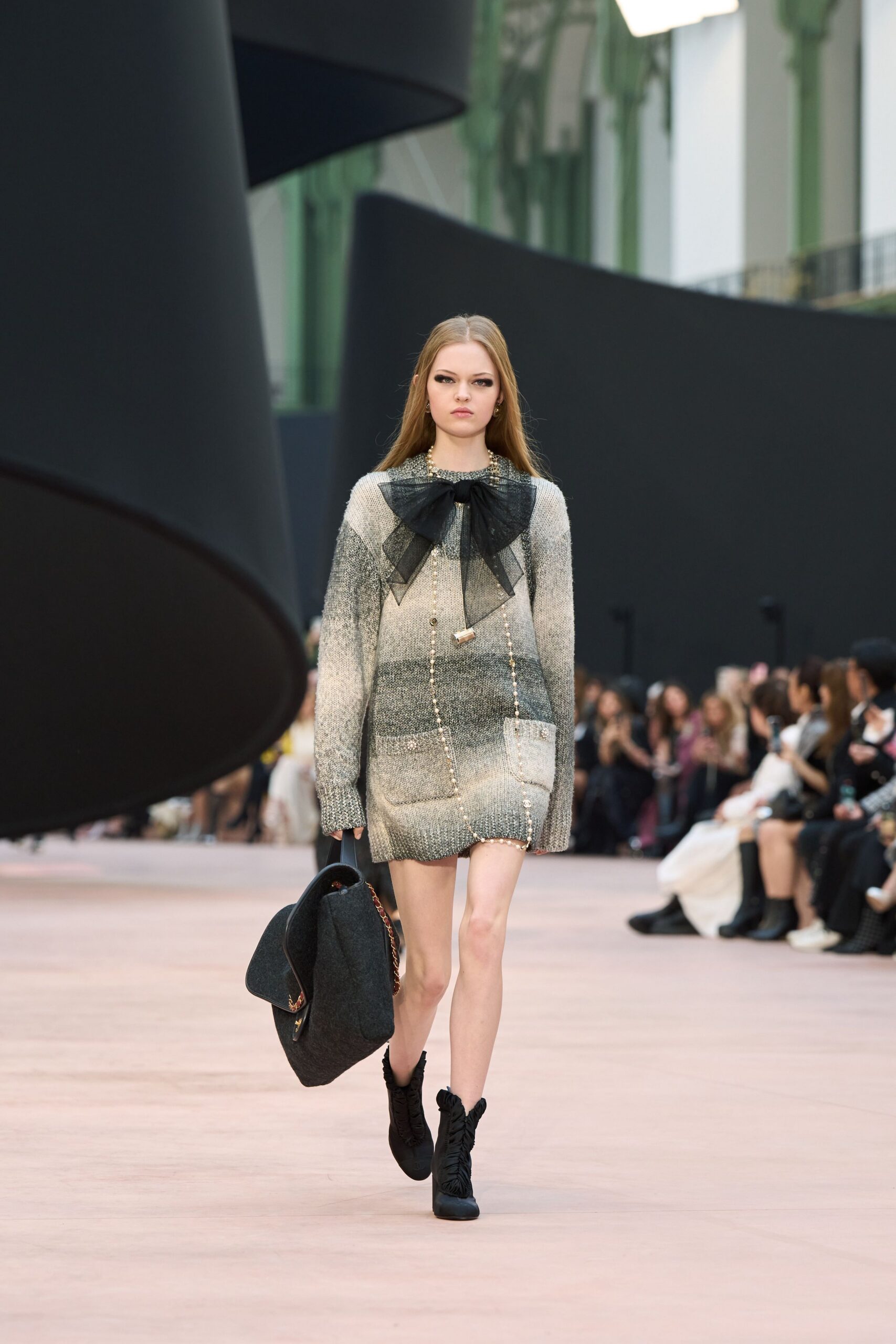 Chanel Fall 2025 Ready-to-Wear Look 52