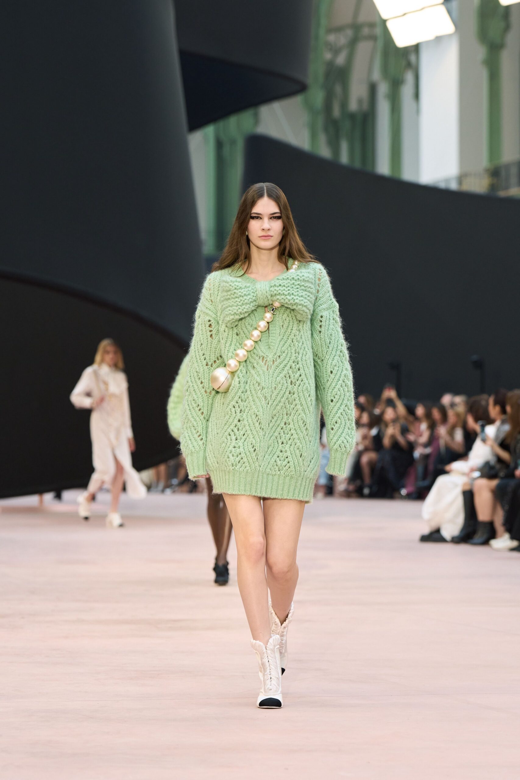 green wool long-sleeve off-shoulder relaxed short sweater