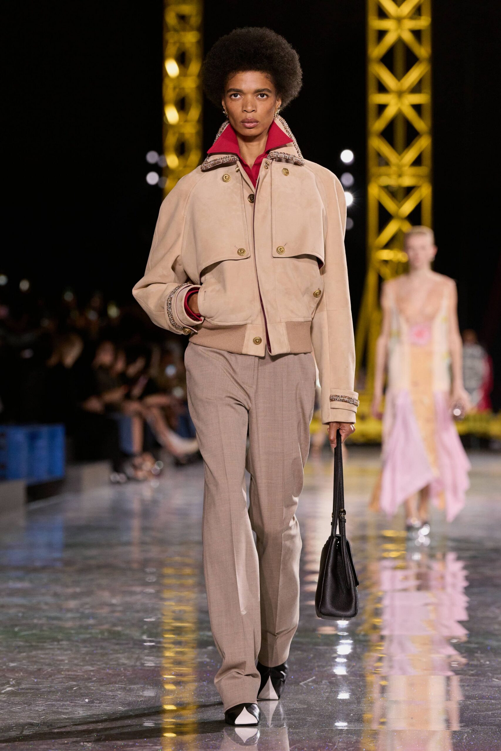 beige cotton long-sleeve collared fitted buttoned jacket
