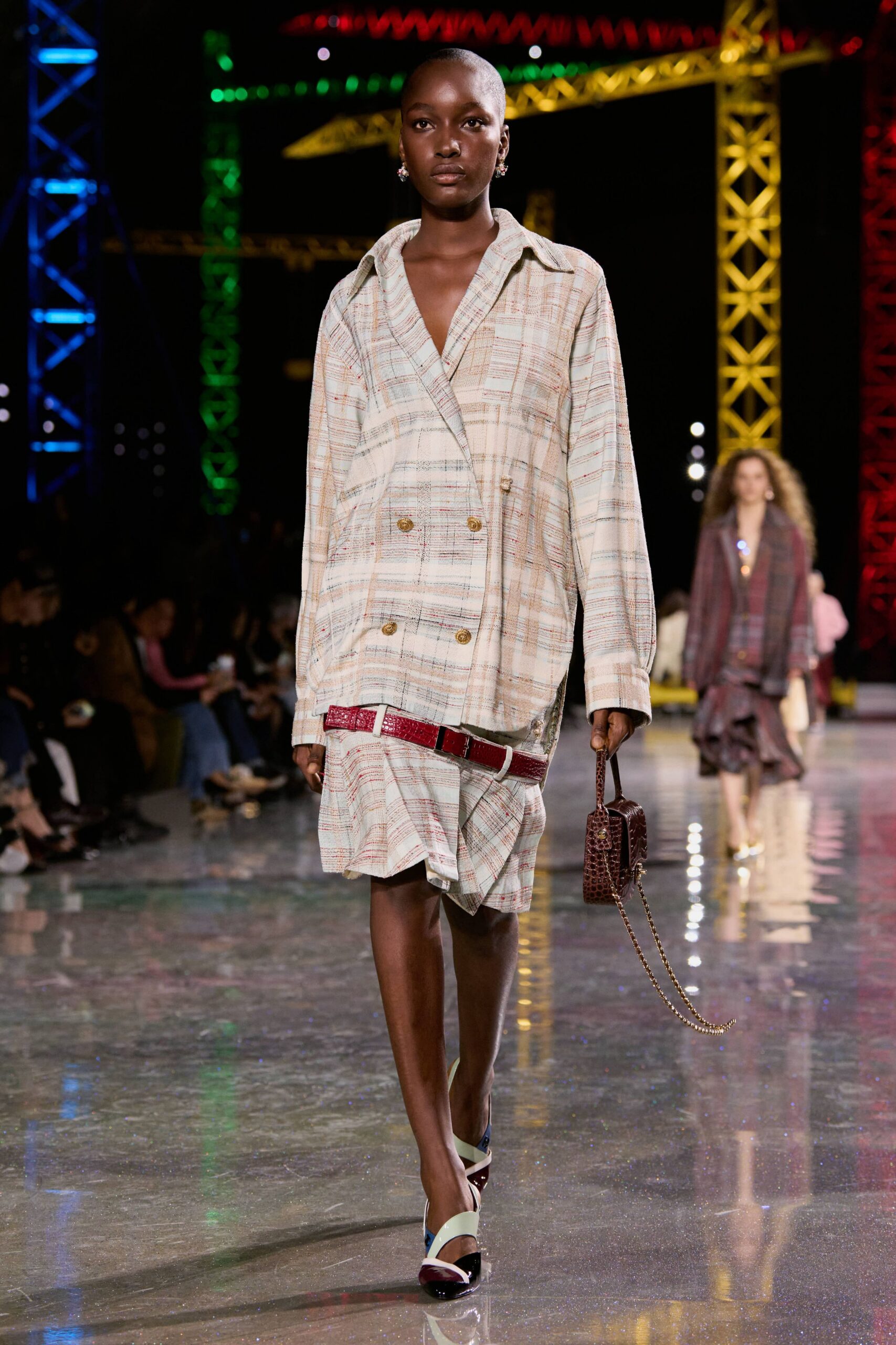 beige cotton long-sleeve collared relaxed checked blazer