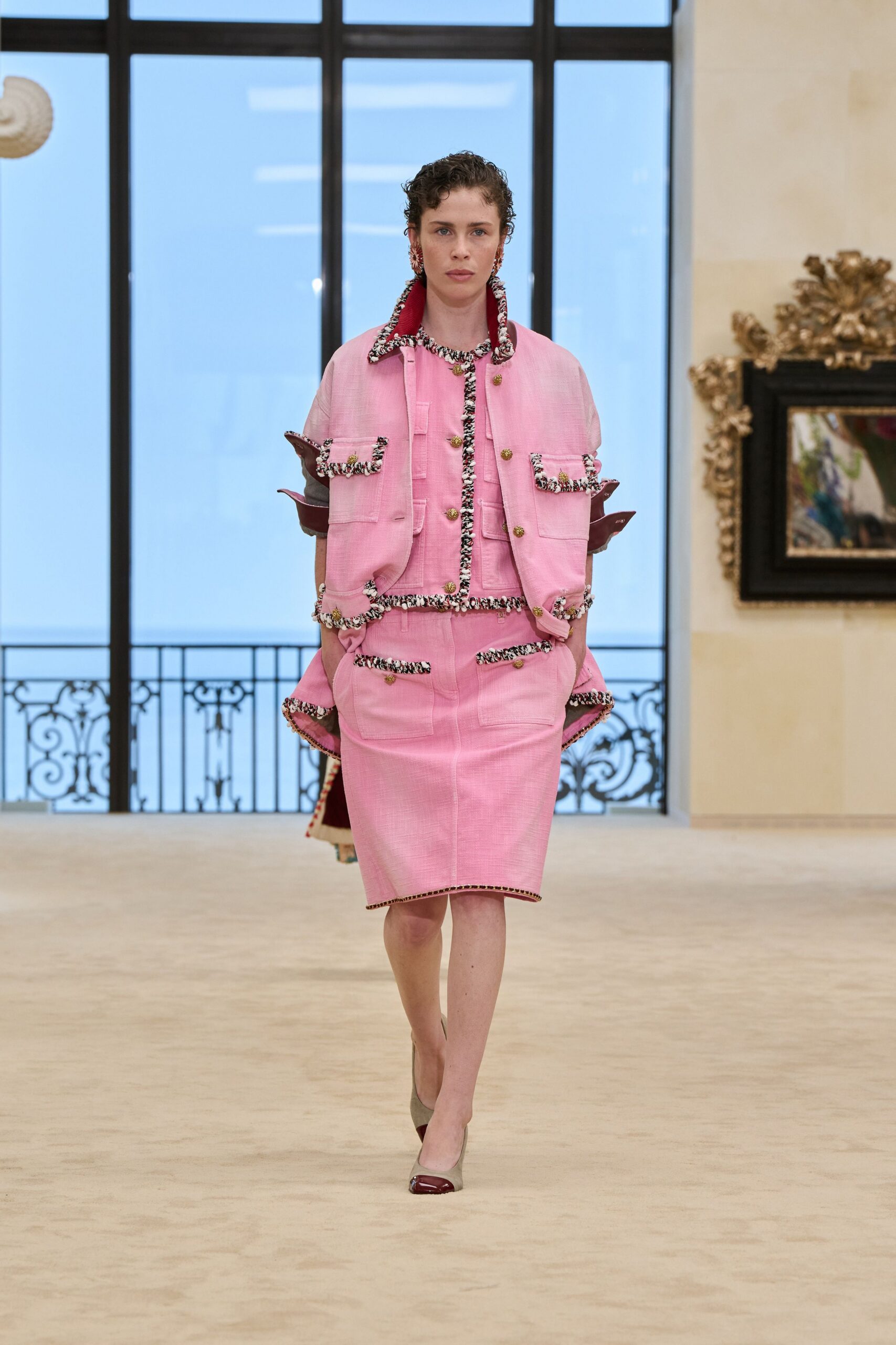 pink cotton short-sleeve collared fitted buttoned fringed jacket