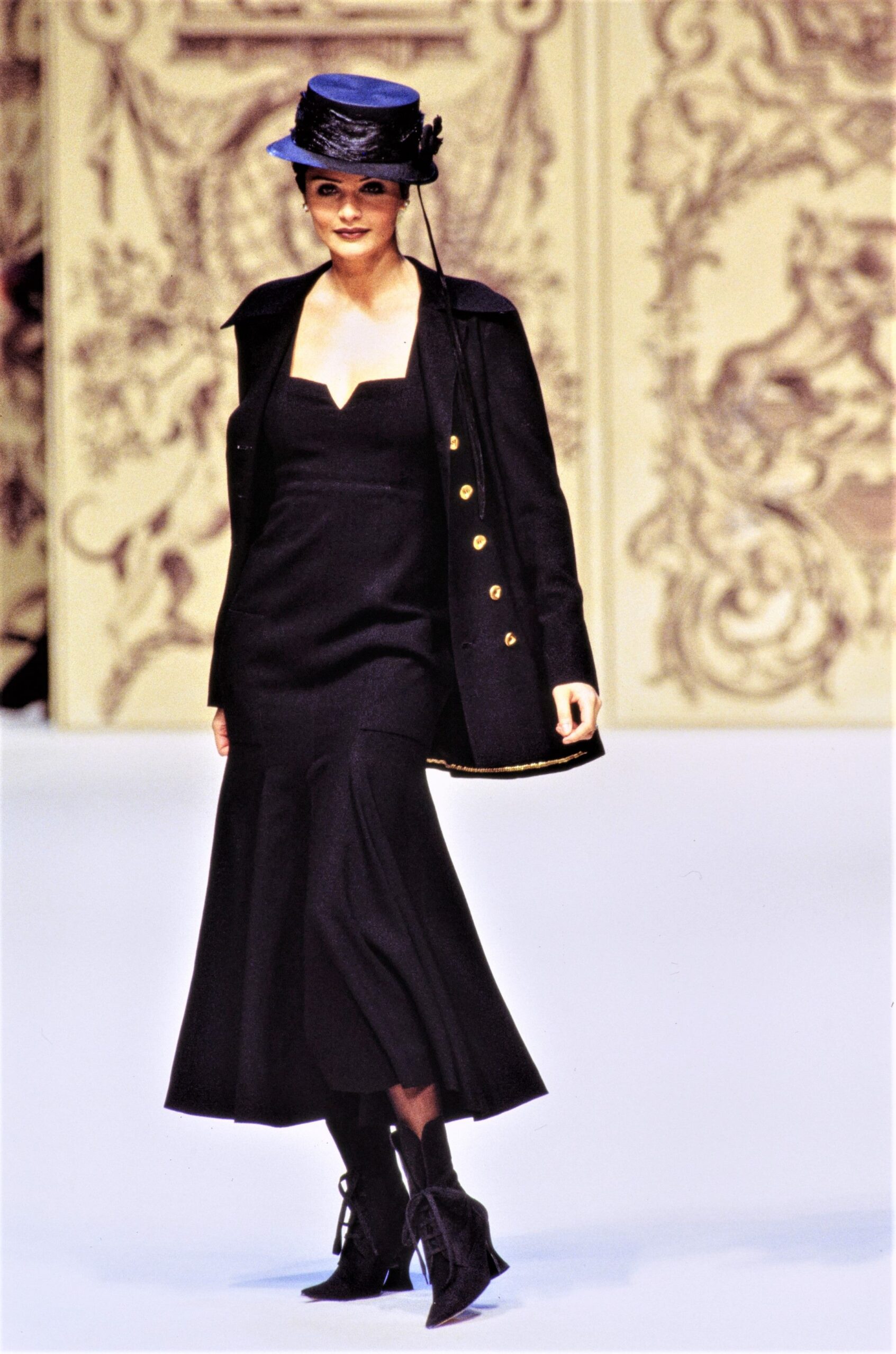 black wool long-sleeve collared structured buttoned coat