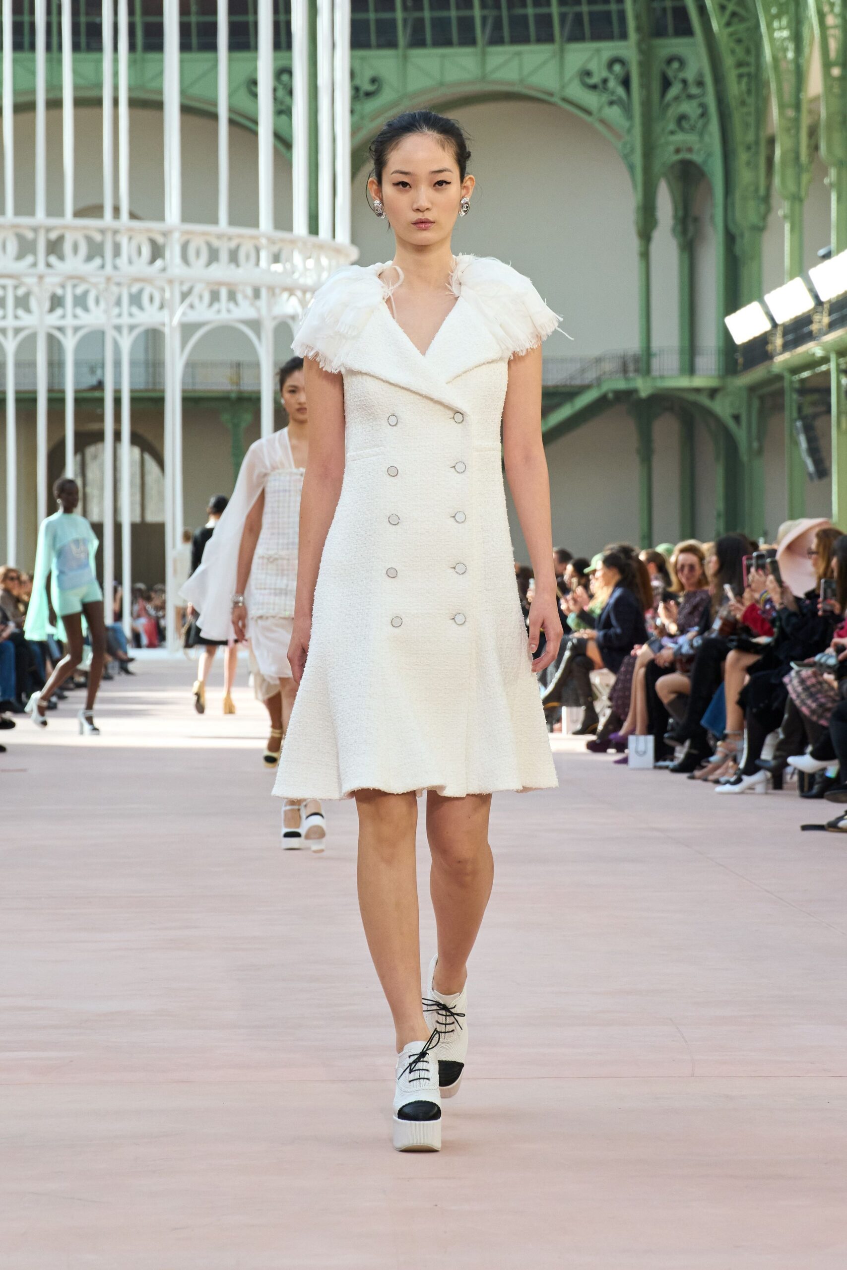 Chanel Spring 2025 Ready-to-Wear Look 24